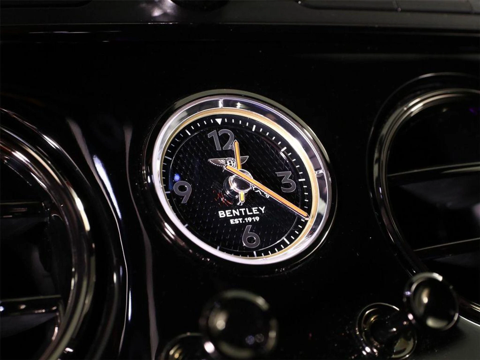 mph021_2638081482_p_Lc5vyv_X_Sf_Tvs_Ear_I8_Ng0_L_jk6_E_52452840b5