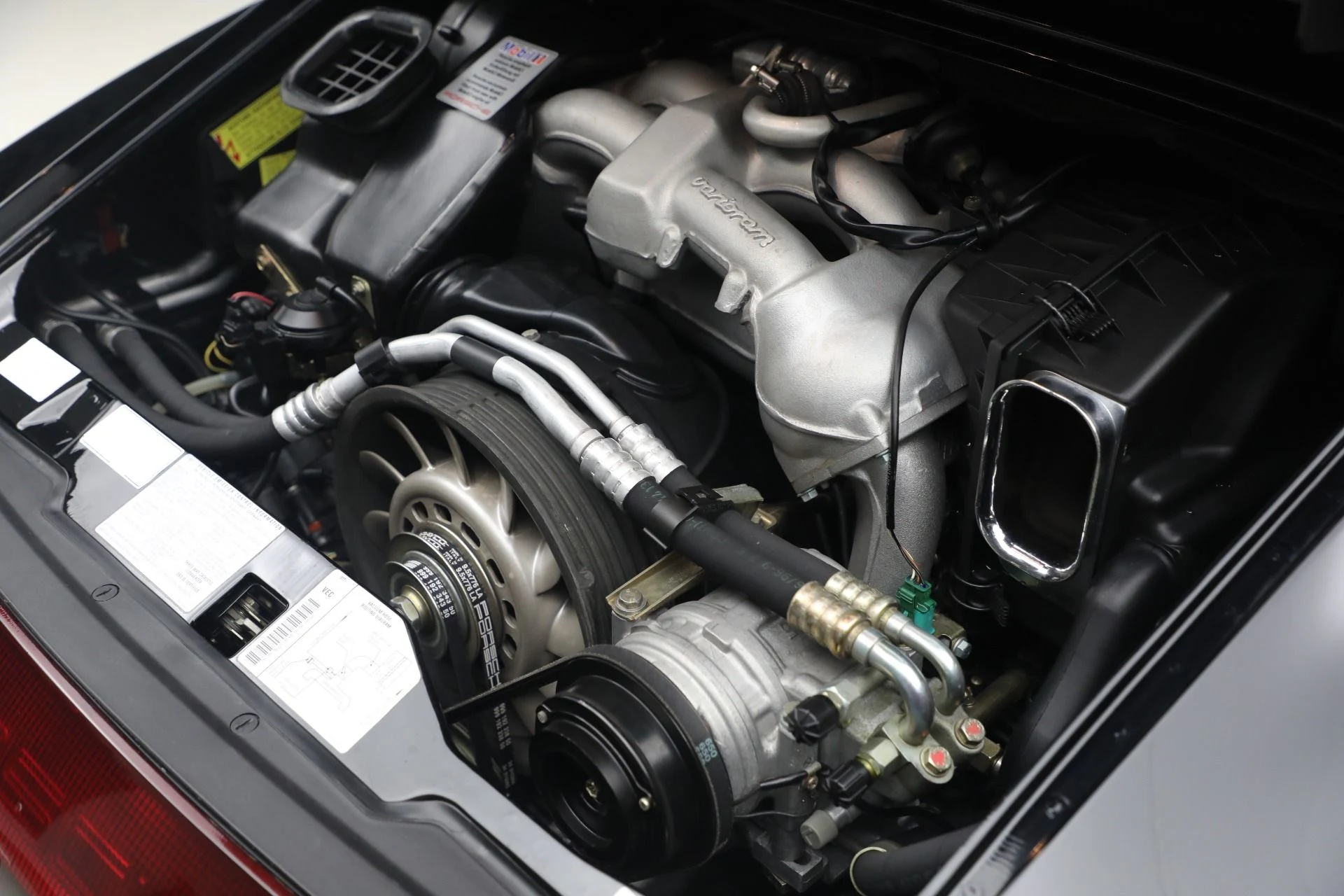 mph021_2638828515_Used_1997_Porsche_911_Carrera_1764856423_3618ddb27c