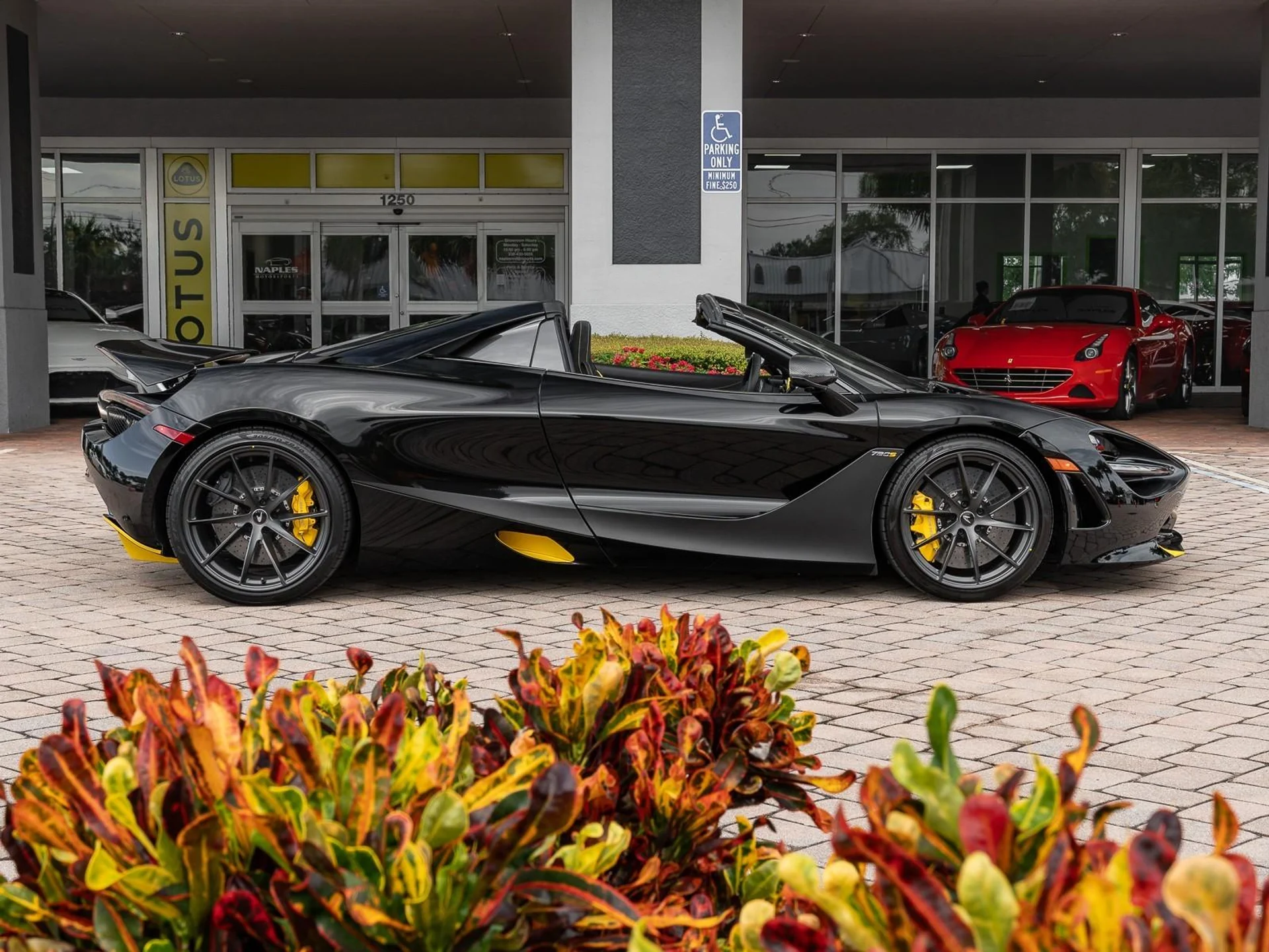 mph021_2640022587_Used_2022_Mc_Laren_720_S_1756483728_904023bb86