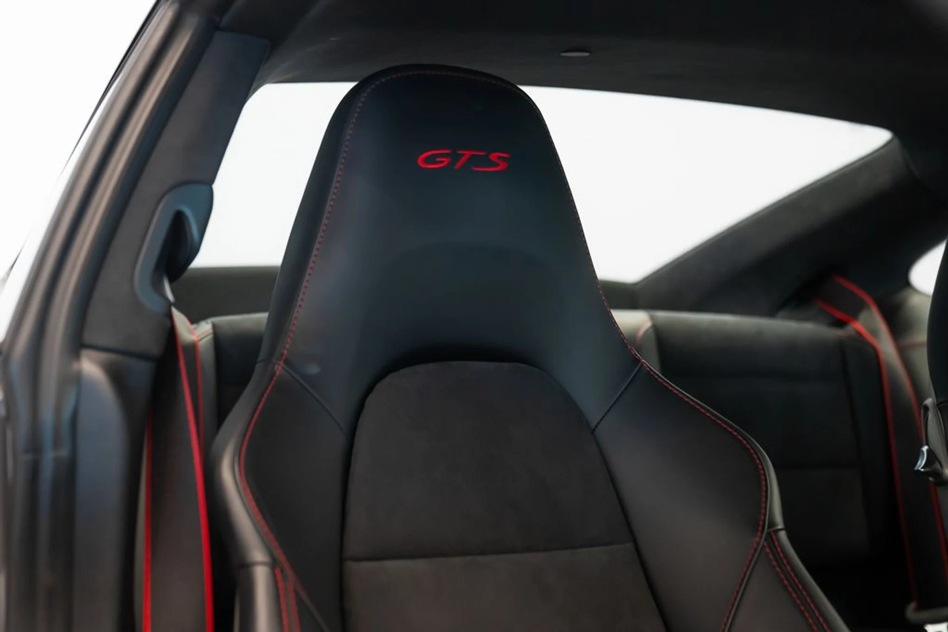 mph021_2652963428_porsche_911_carrera_2016_jpg_v_1762784075_873a923378