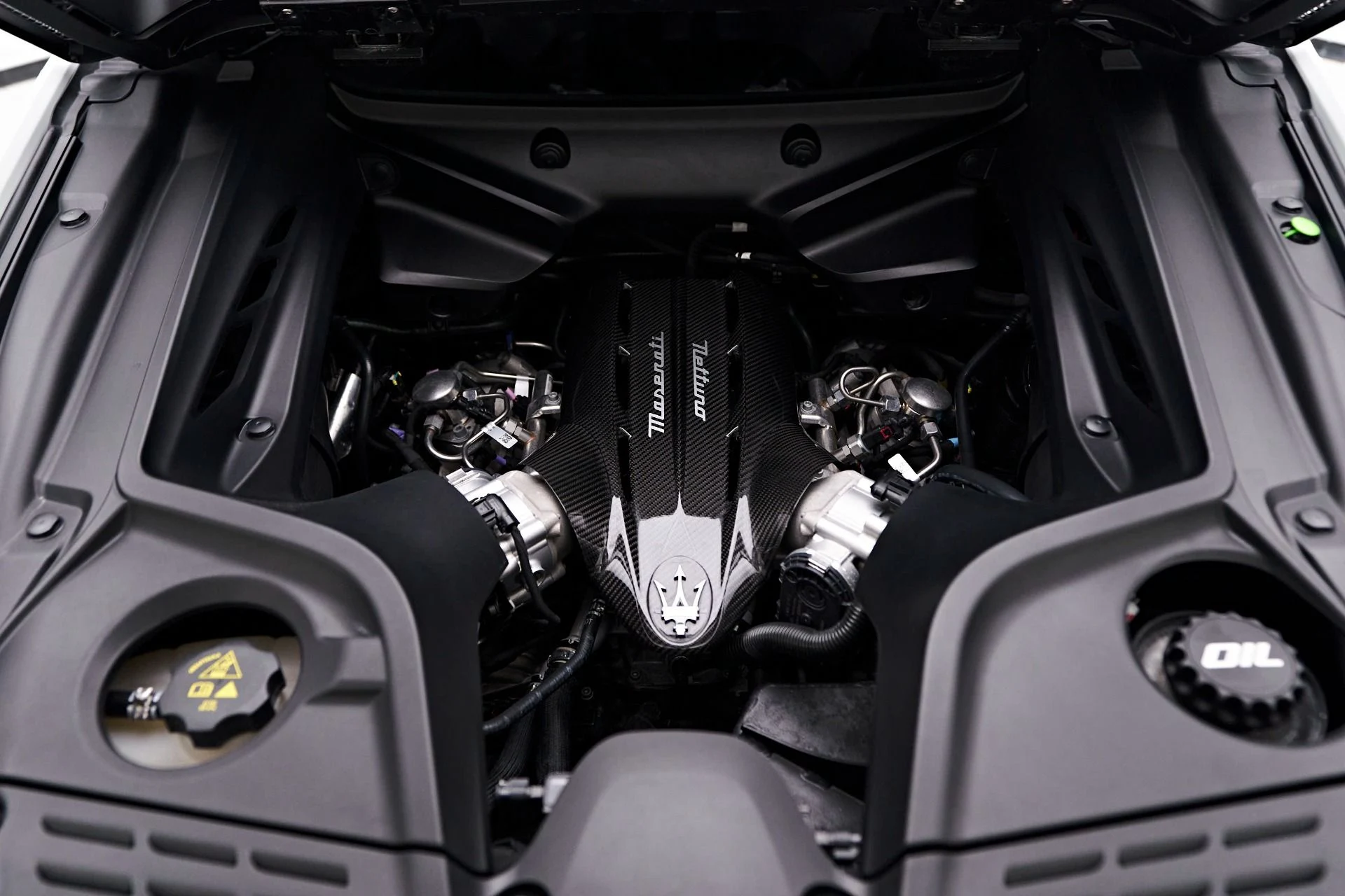 mph021_2656220875_Used_2023_Maserati_MC_20_Base_1721243405_fc2b9f5d41