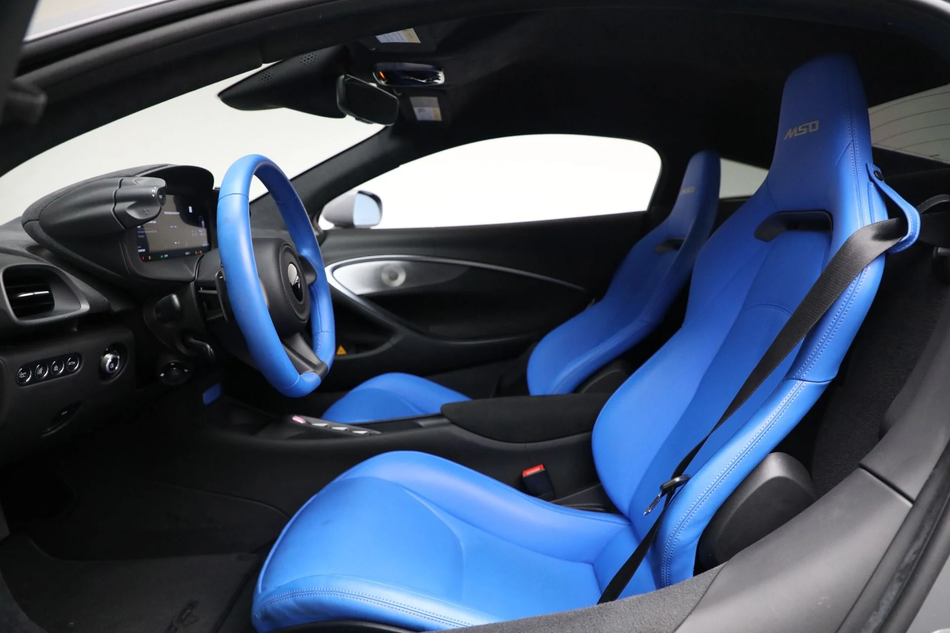 mph021_265909477_Used_2023_Mc_Laren_Artura_97a199da0a