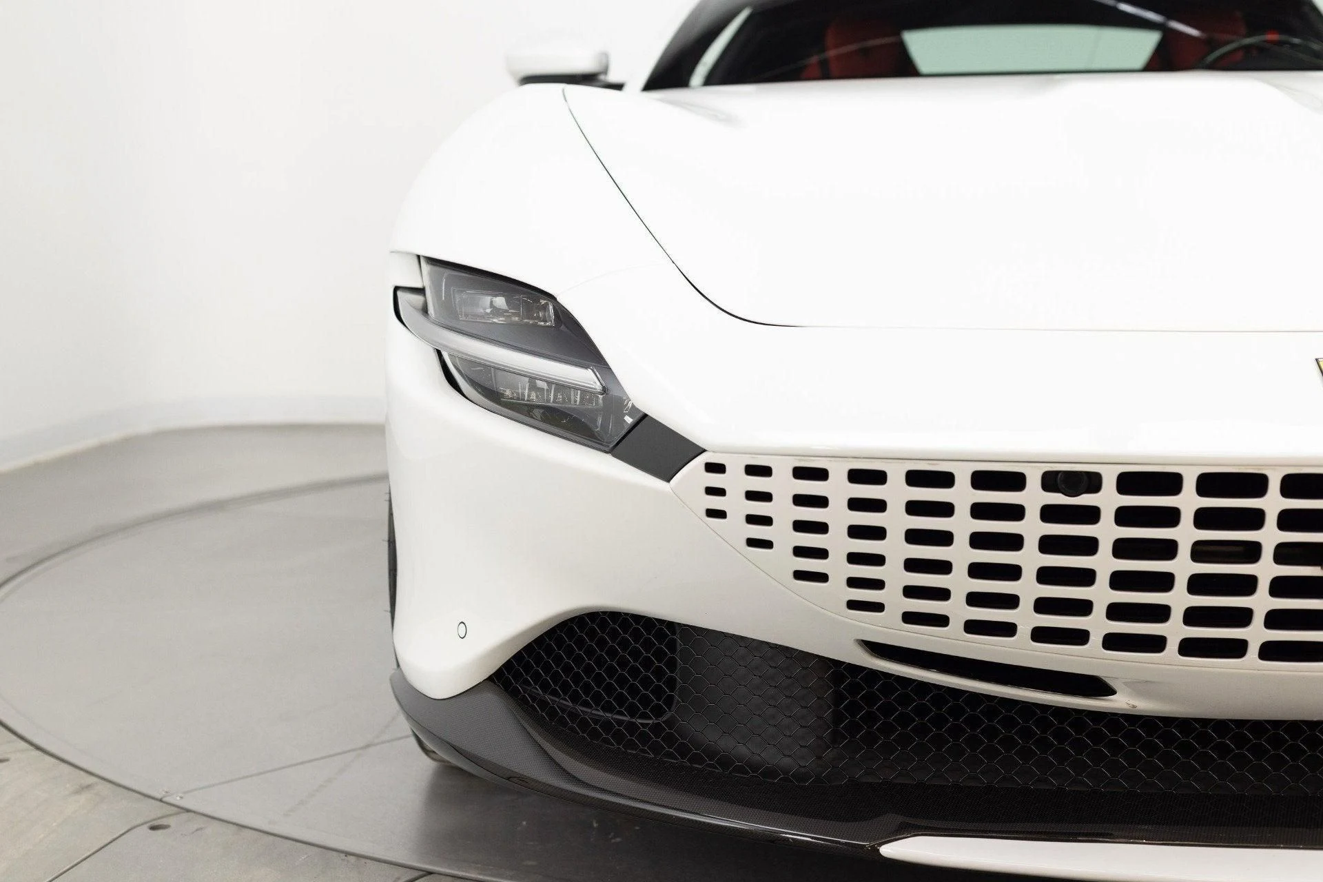 mph021_2659893983_Used_2024_Ferrari_Roma_1777368611_7cacca85b4