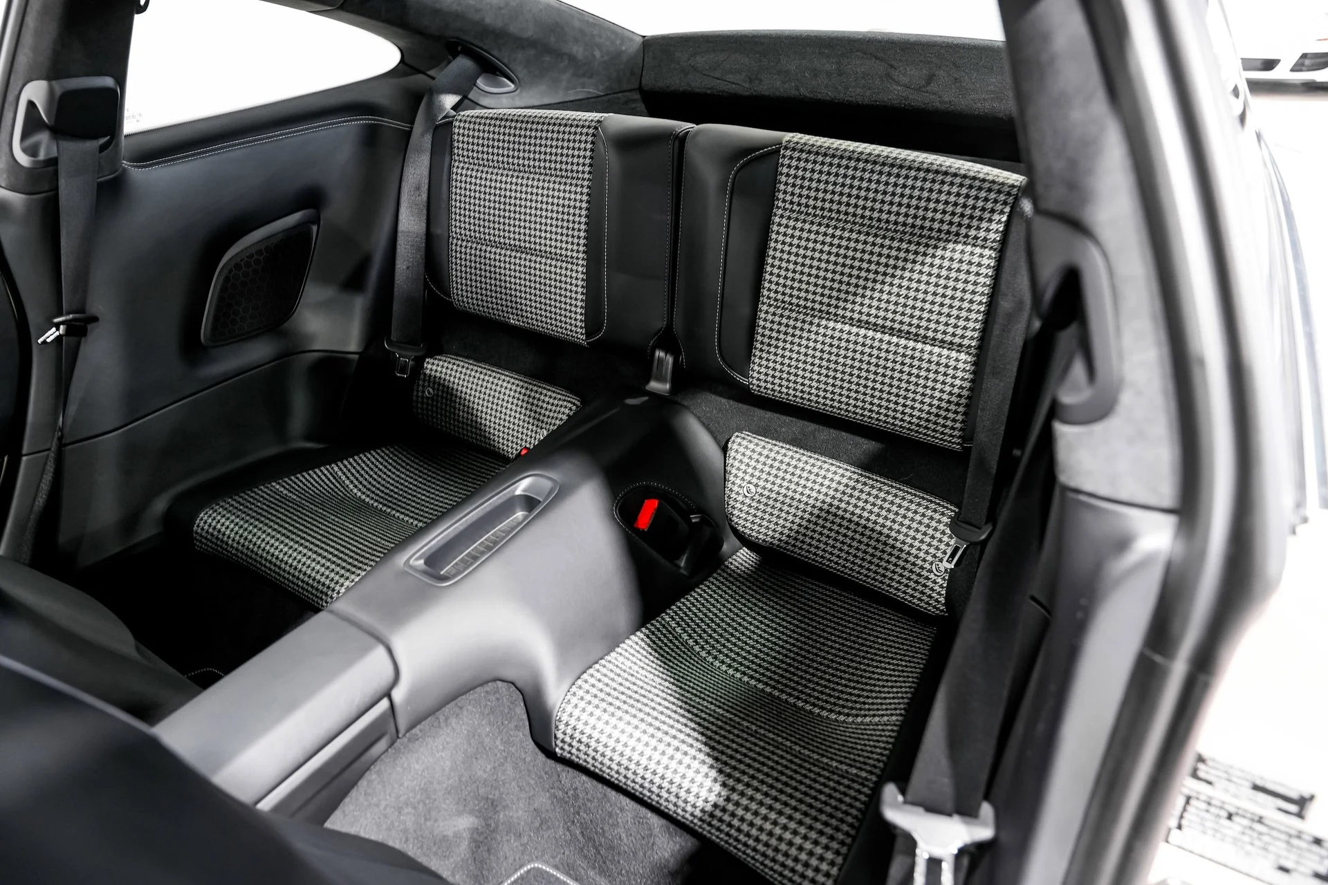 mph021_2662285098_8ad75a653b199c250c0de682b9fcd00cx_377d2ccc5b