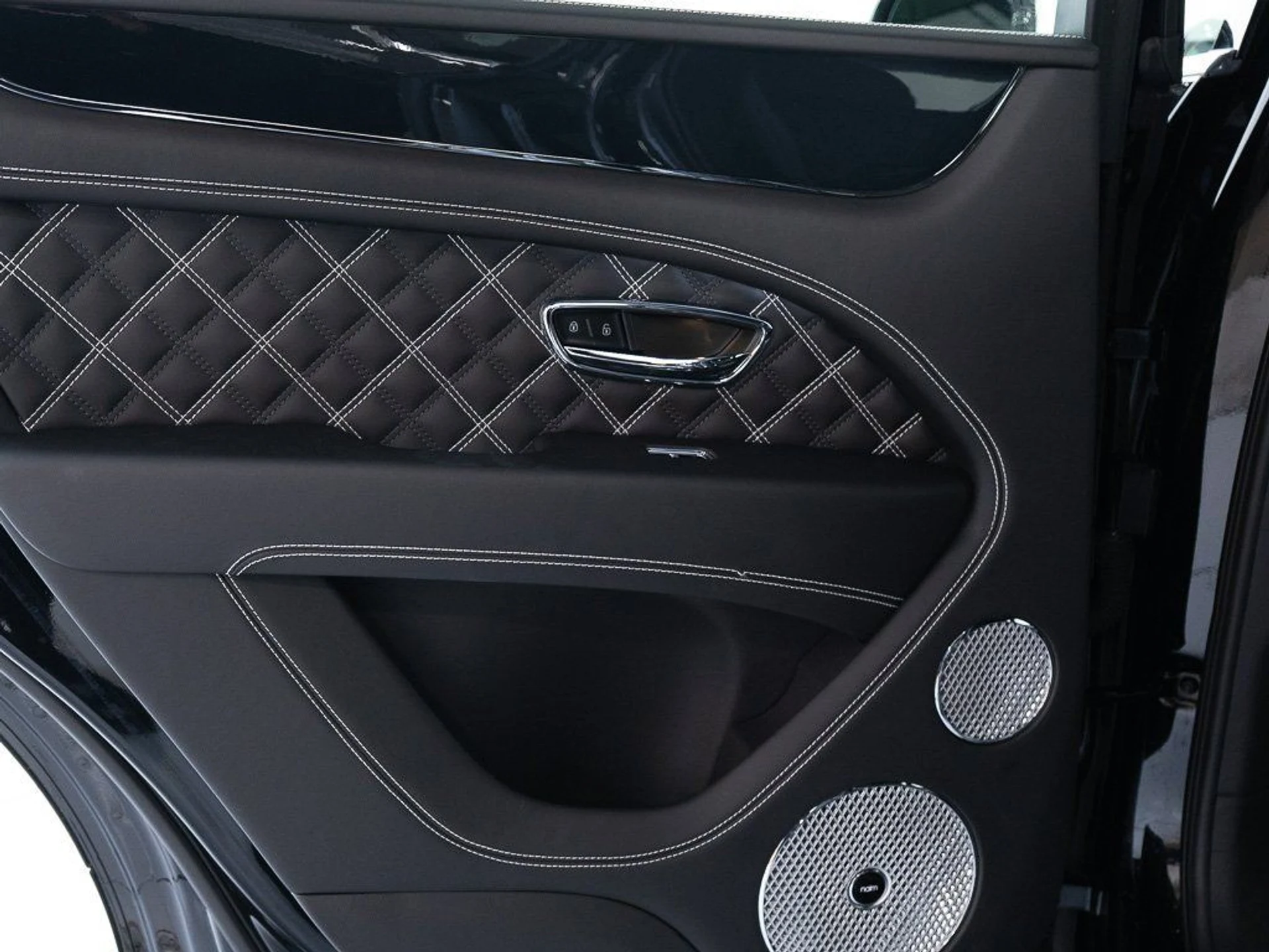 mph021_2676647089_4b8f72d586f84c3b8f17a1f0ec5a5e07_a978f15c0b