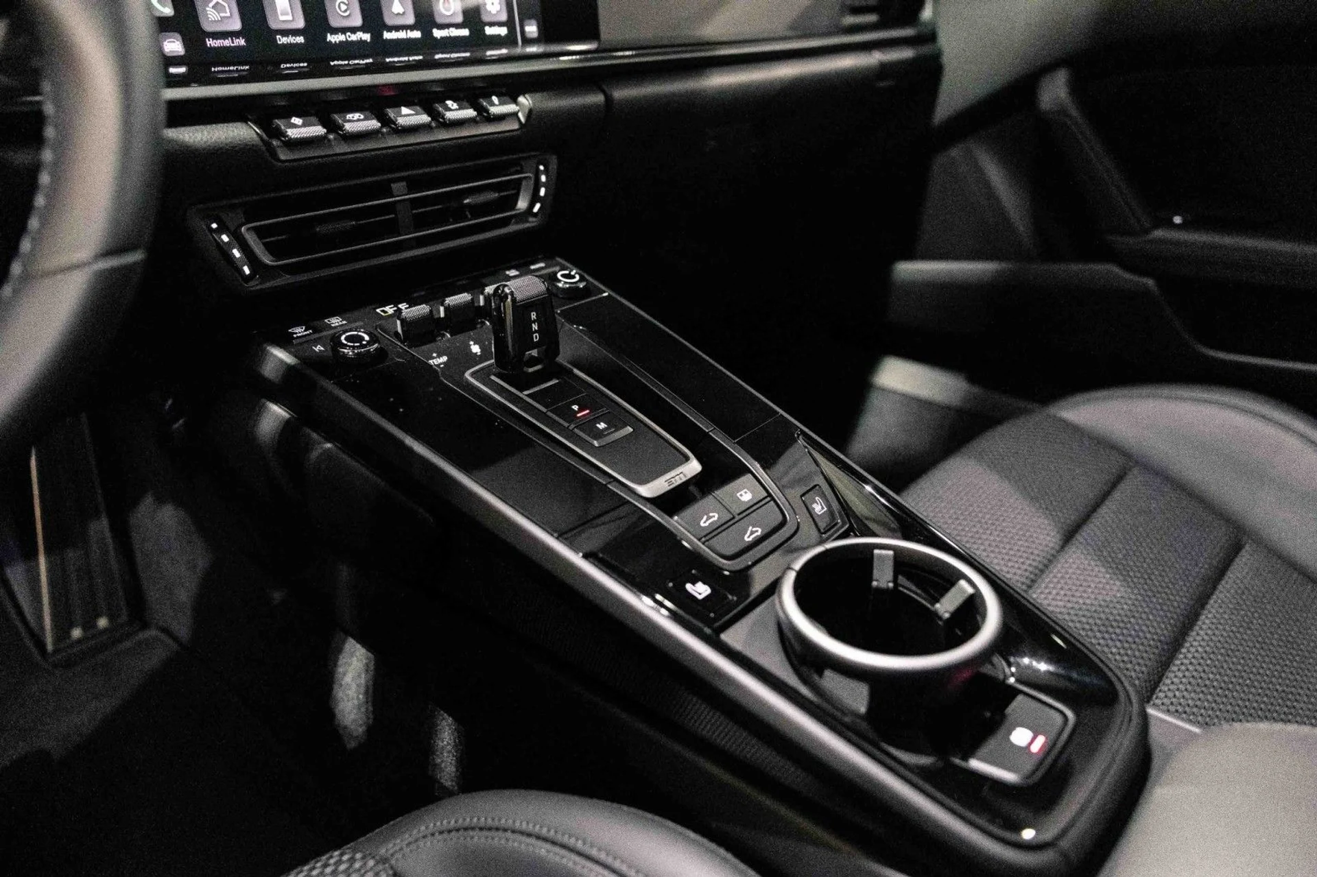 mph021_2678105194_TA_7ca1961979