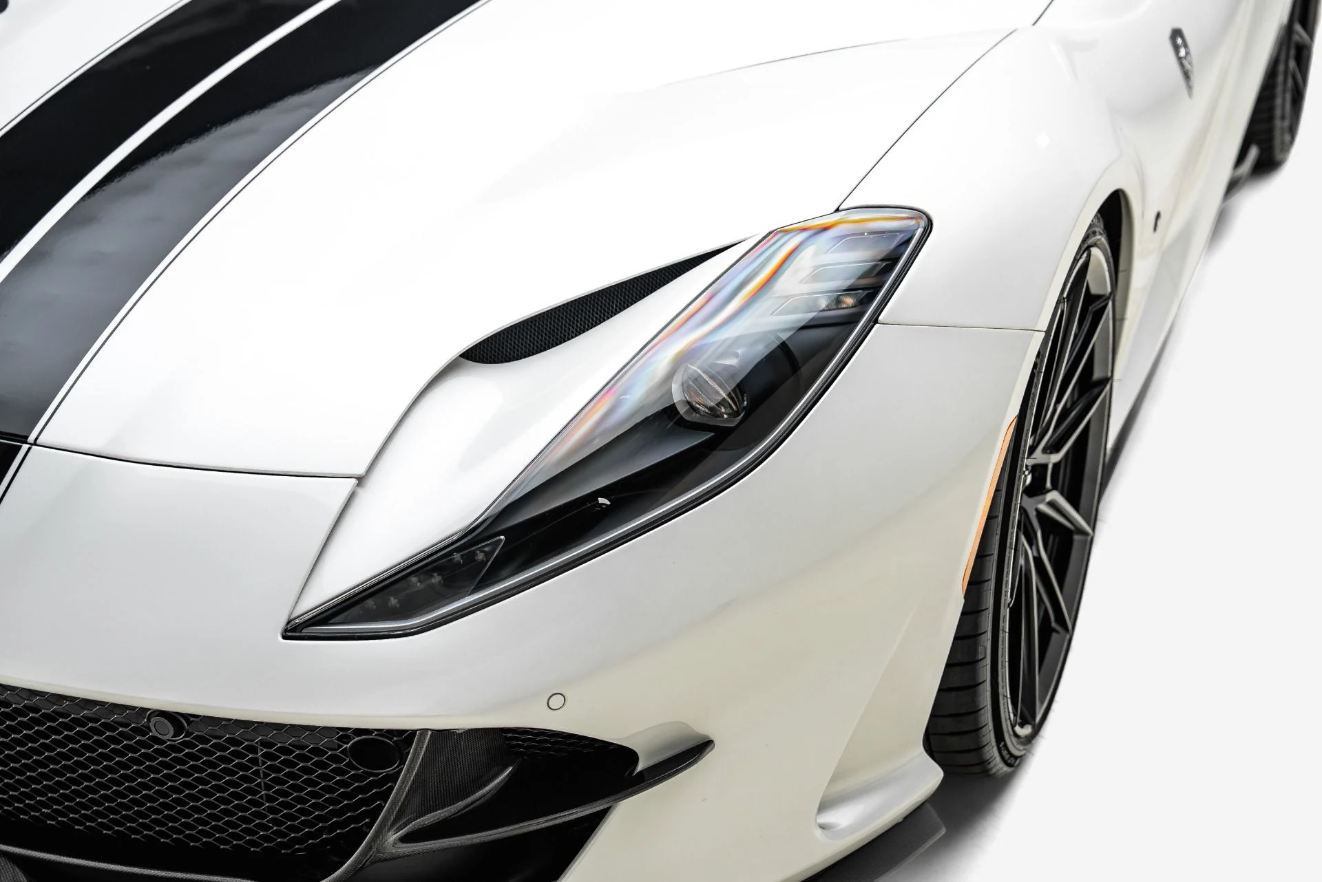 mph021_269947697_Used_2022_Ferrari_812_GTS_1785863032_55f76668bc