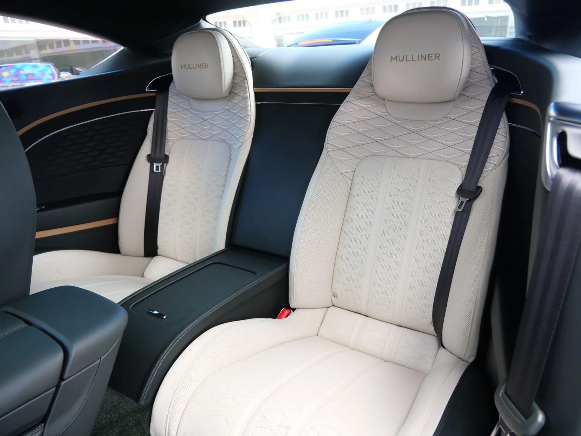 mph021_2702477855_9f71cad7b658b9878c0d3fd43e8b9050x_635a83c671