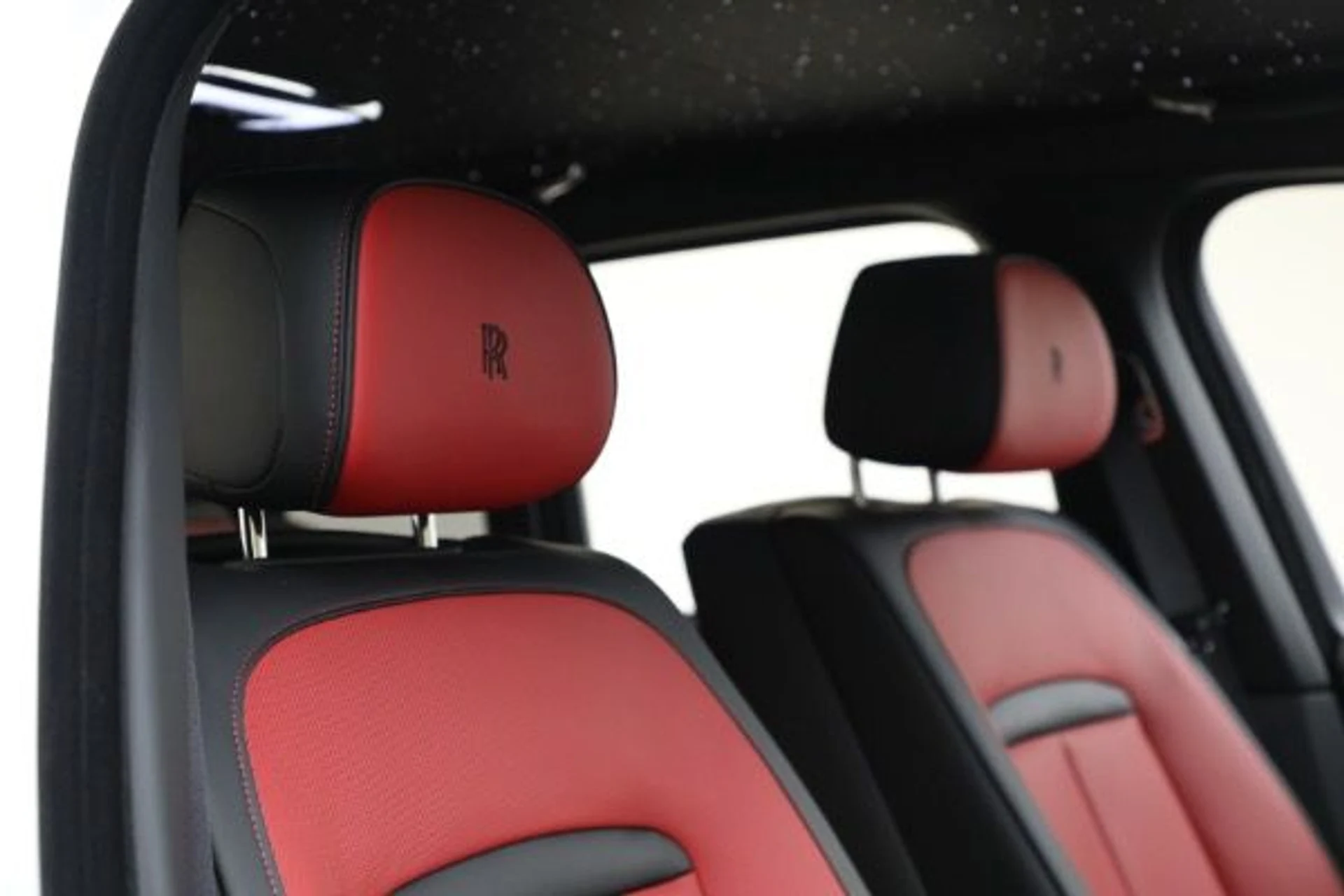mph021_2708041418_Used_2026_Rolls_Royce_Black_Badge_Cullinan_001fac9408