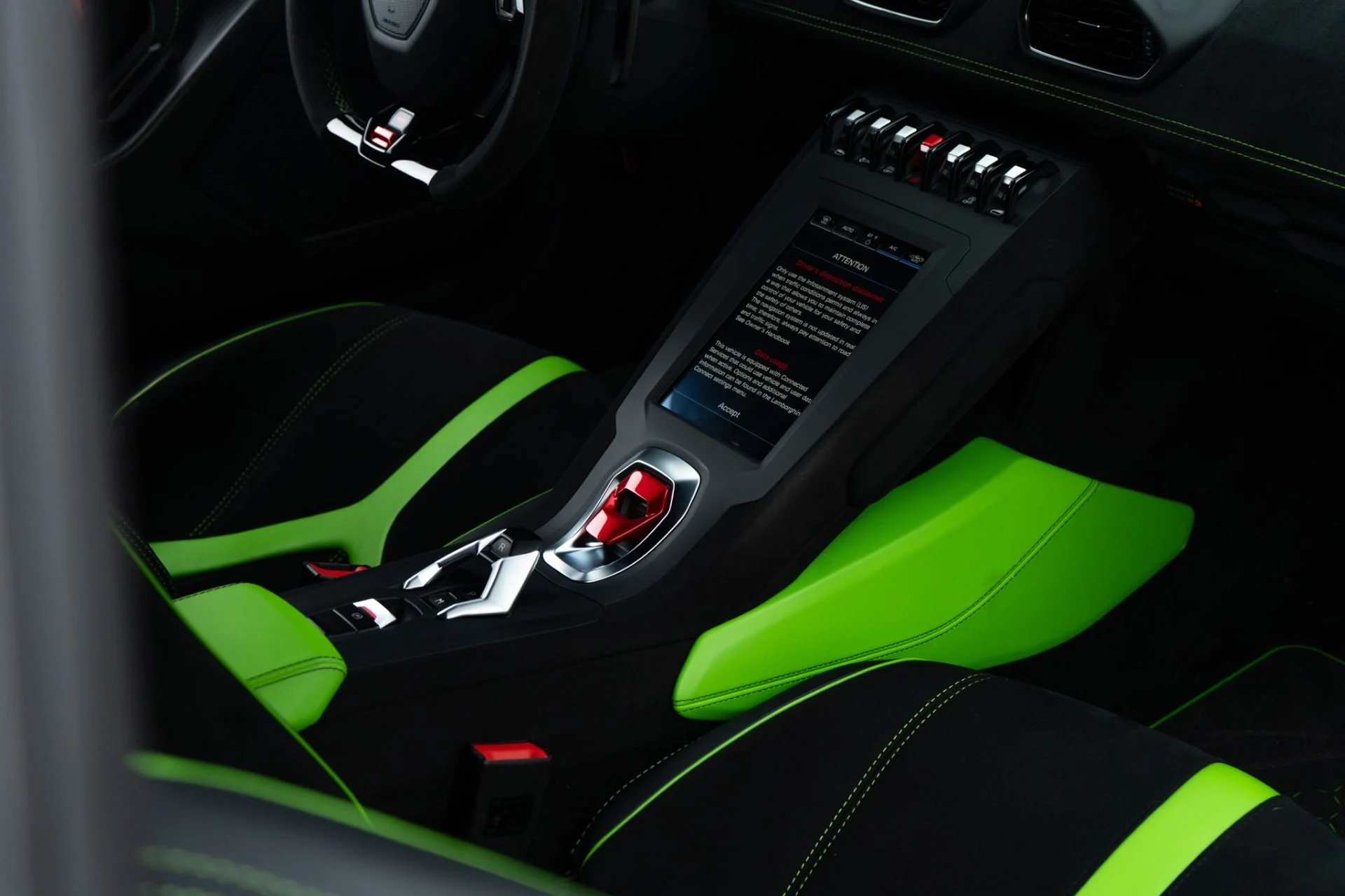 mph021_2709519245_Used_2021_Lamborghini_Huracan_STO_1791840697_23d95a26d0