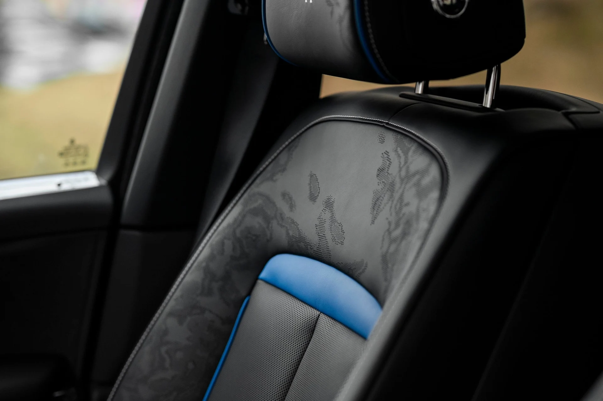 mph021_2713337669_cbf37351f2eb46889bc46586464d285d_5ca23b2105