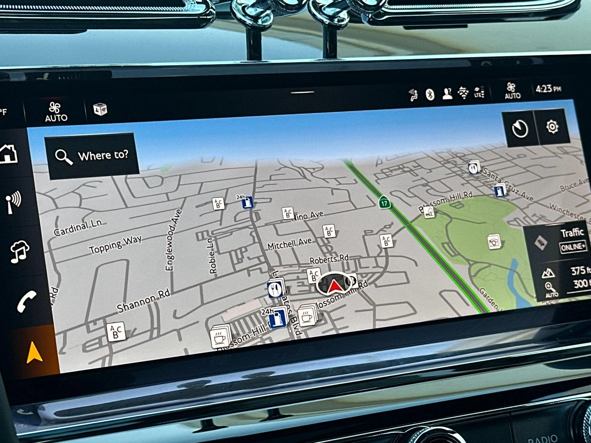 mph021_2714940932_New_2025_Bentley_Bentayga_V8_1755698840_7d3fdd58cd