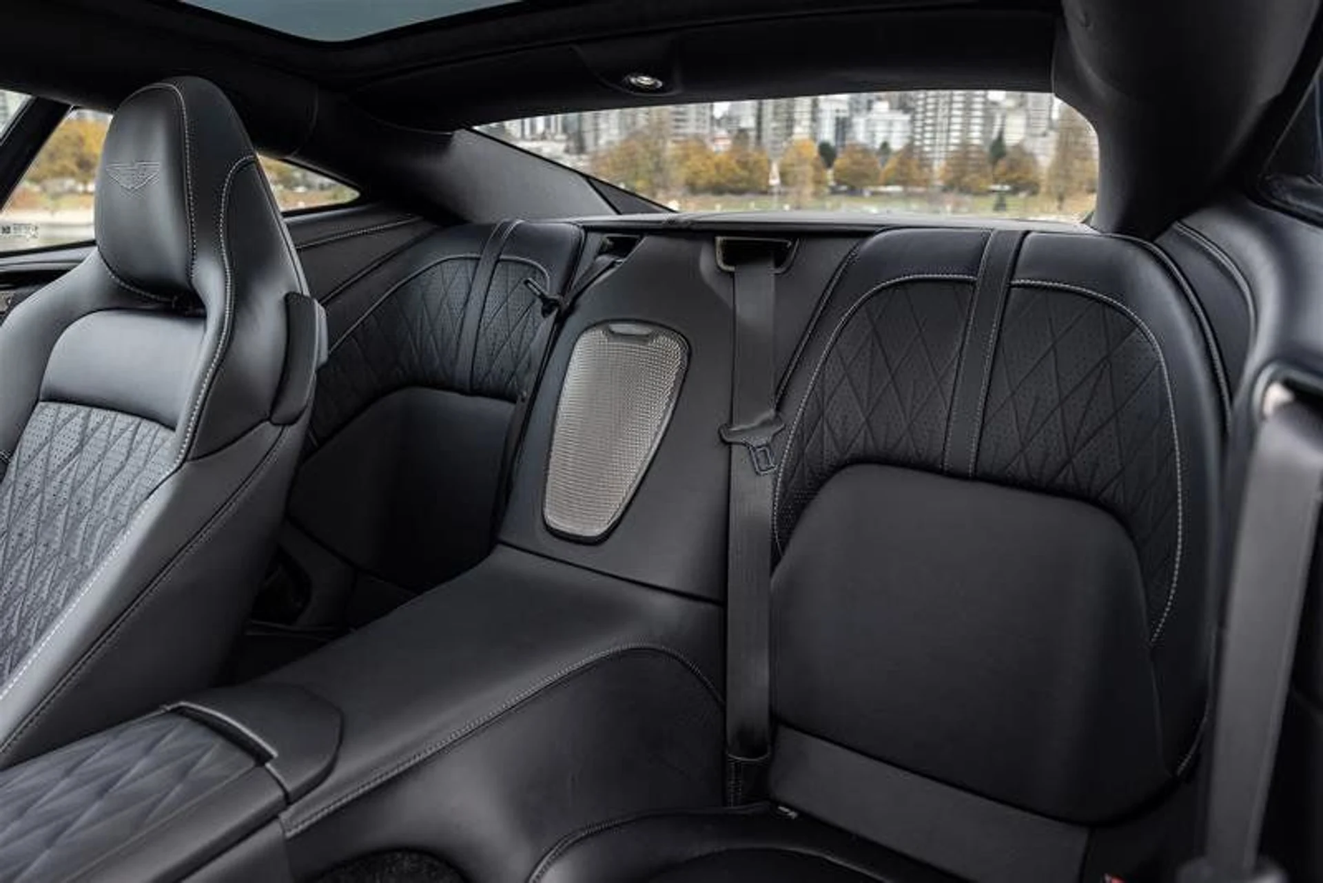 mph021_2719923259_37394655_03170_11593179_1547132260_4ad93c82b1