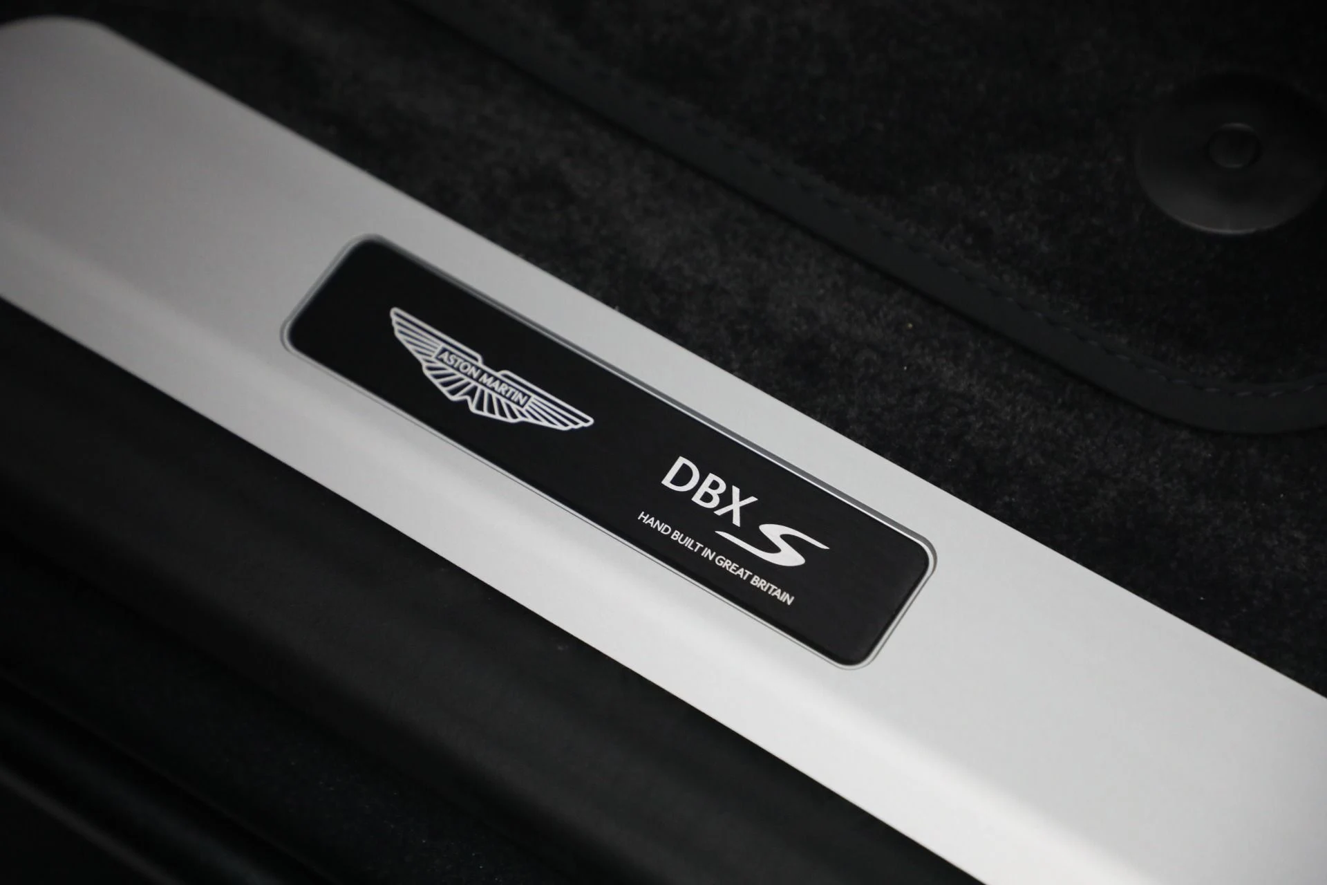 mph021_2726883250_New_2026_Aston_Martin_DBX_S_1775590539_74cc36e7e8