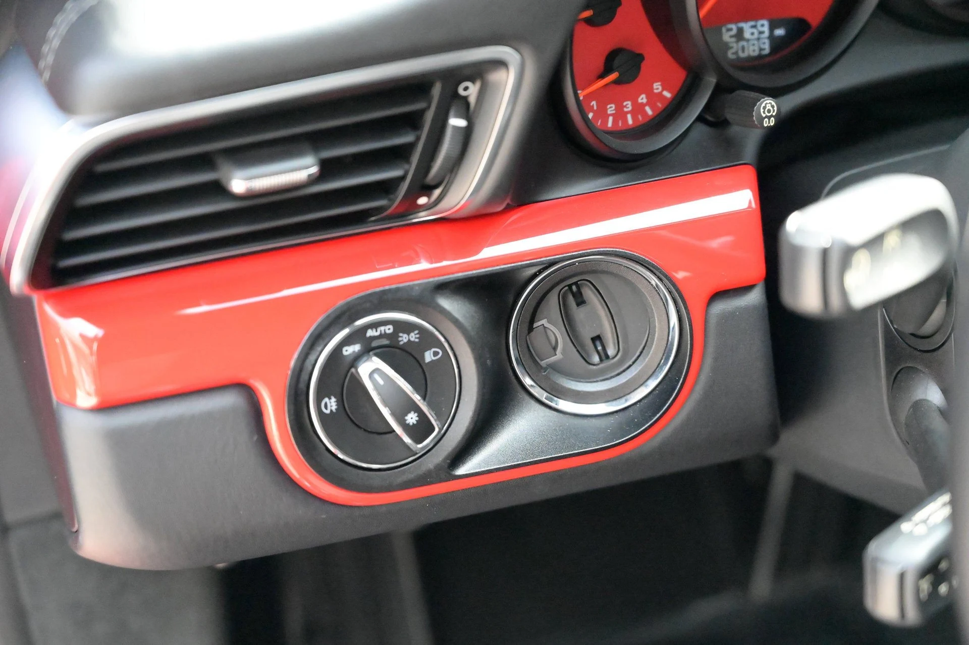 mph021_272888231_65e7f65d31c64c43b7e8ac7fbcc55a1d_31eef53048