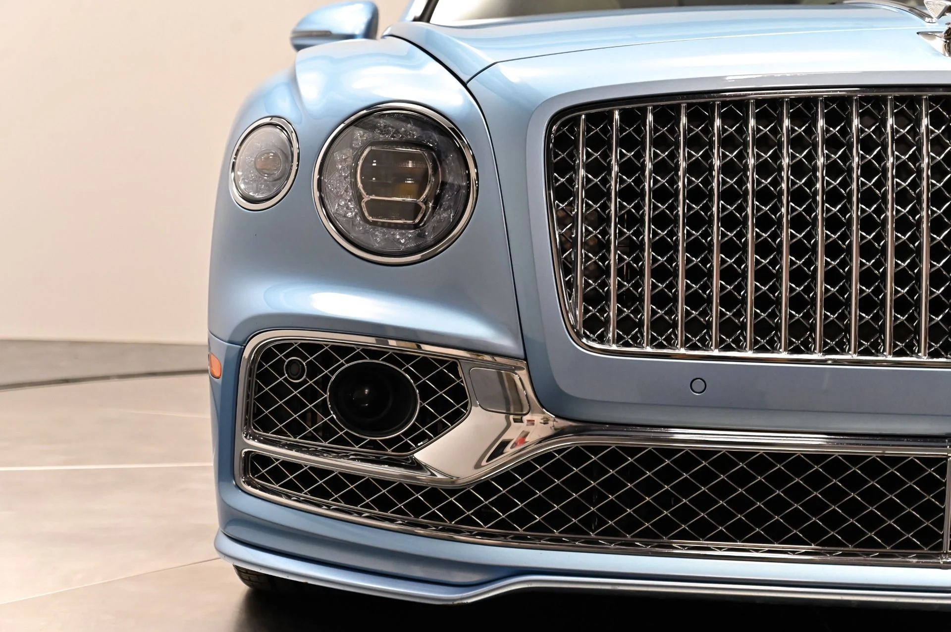 mph021_2730031854_Used_2022_Bentley_Flying_Spur_V8_1790876824_928d31bbcb