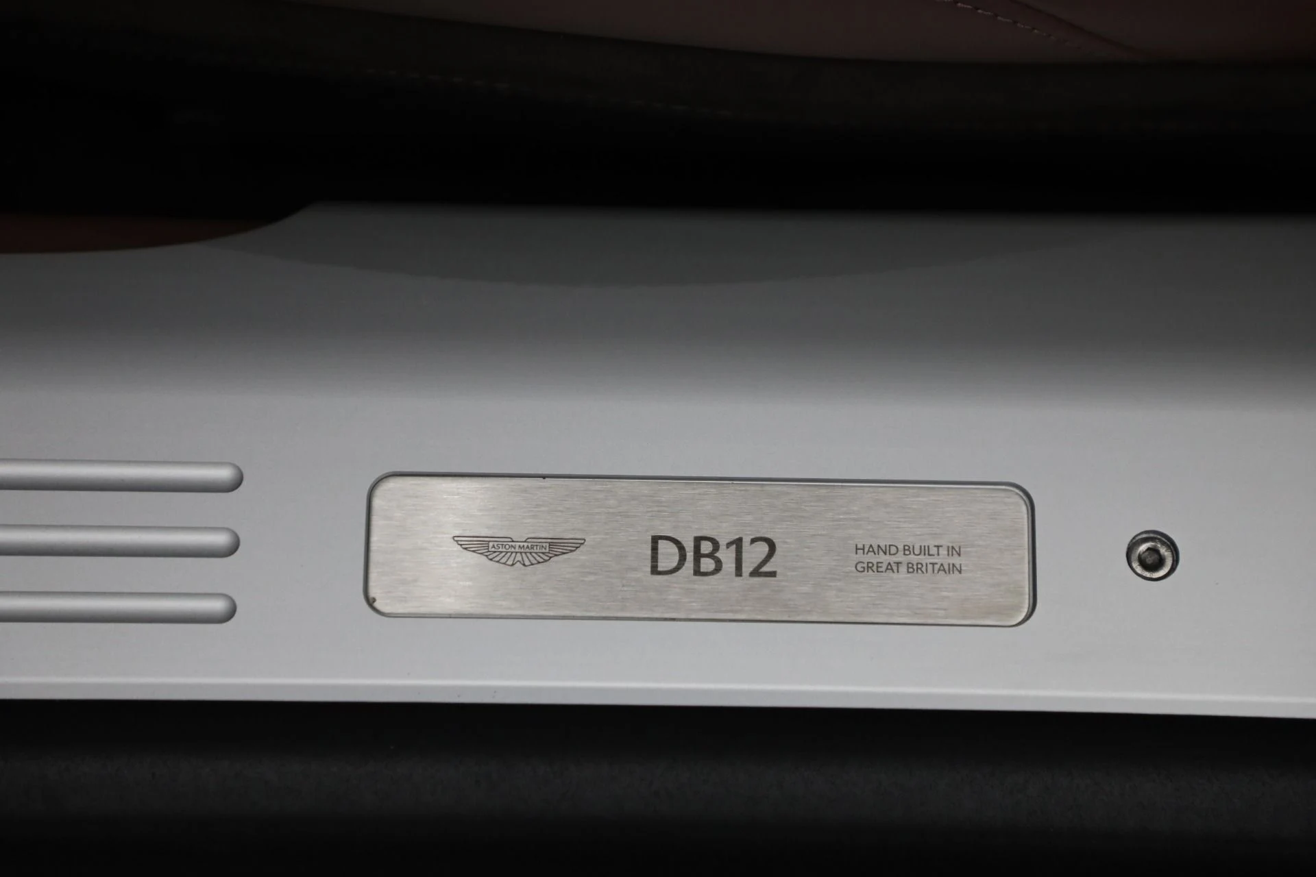 mph021_2732052453_Used_2025_Aston_Martin_DB_12_V8_1735241800_d5643755cf