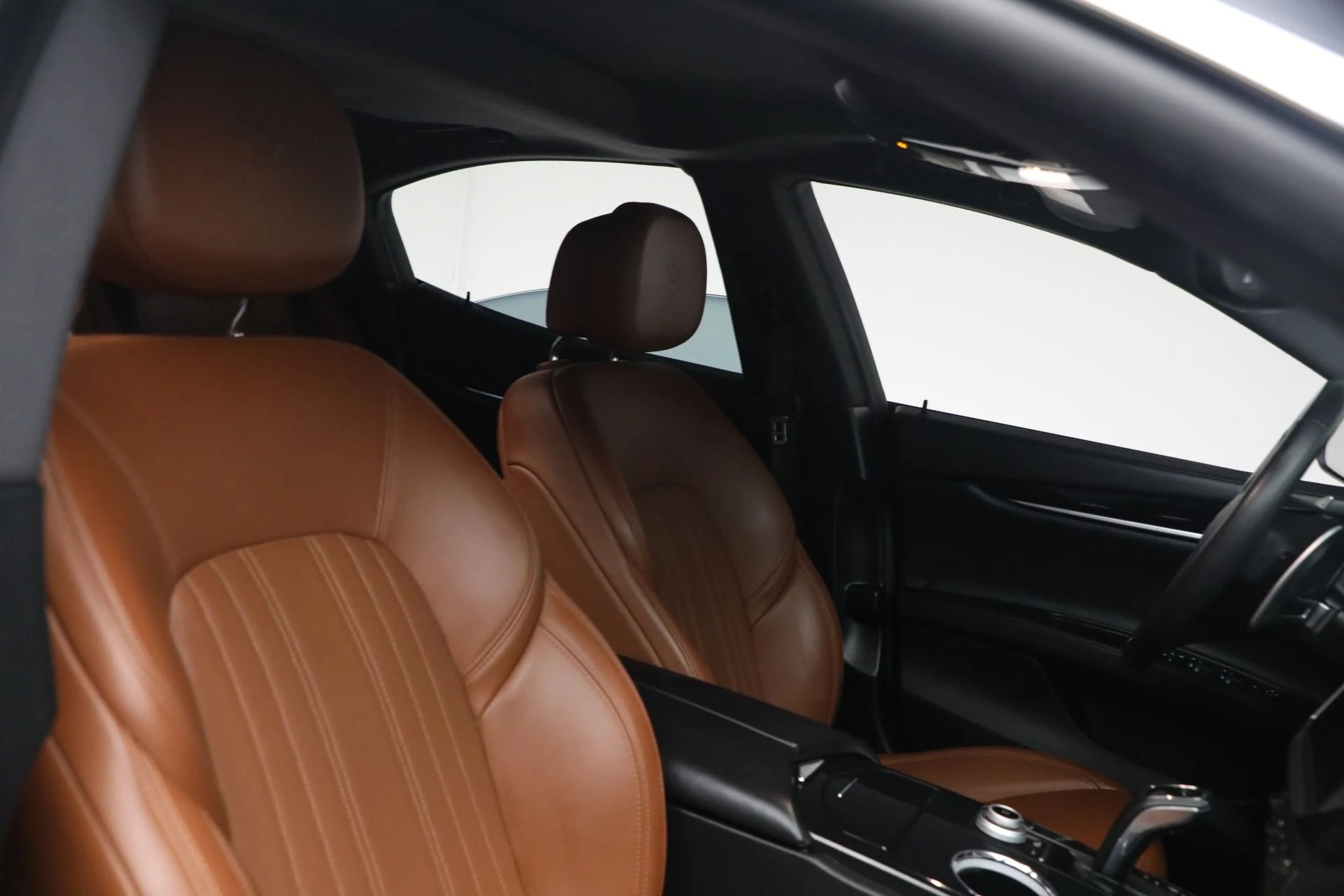 mph021_2736065666_Used_2023_Maserati_Ghibli_Modena_Q4_1773409122_a10d9a1df6