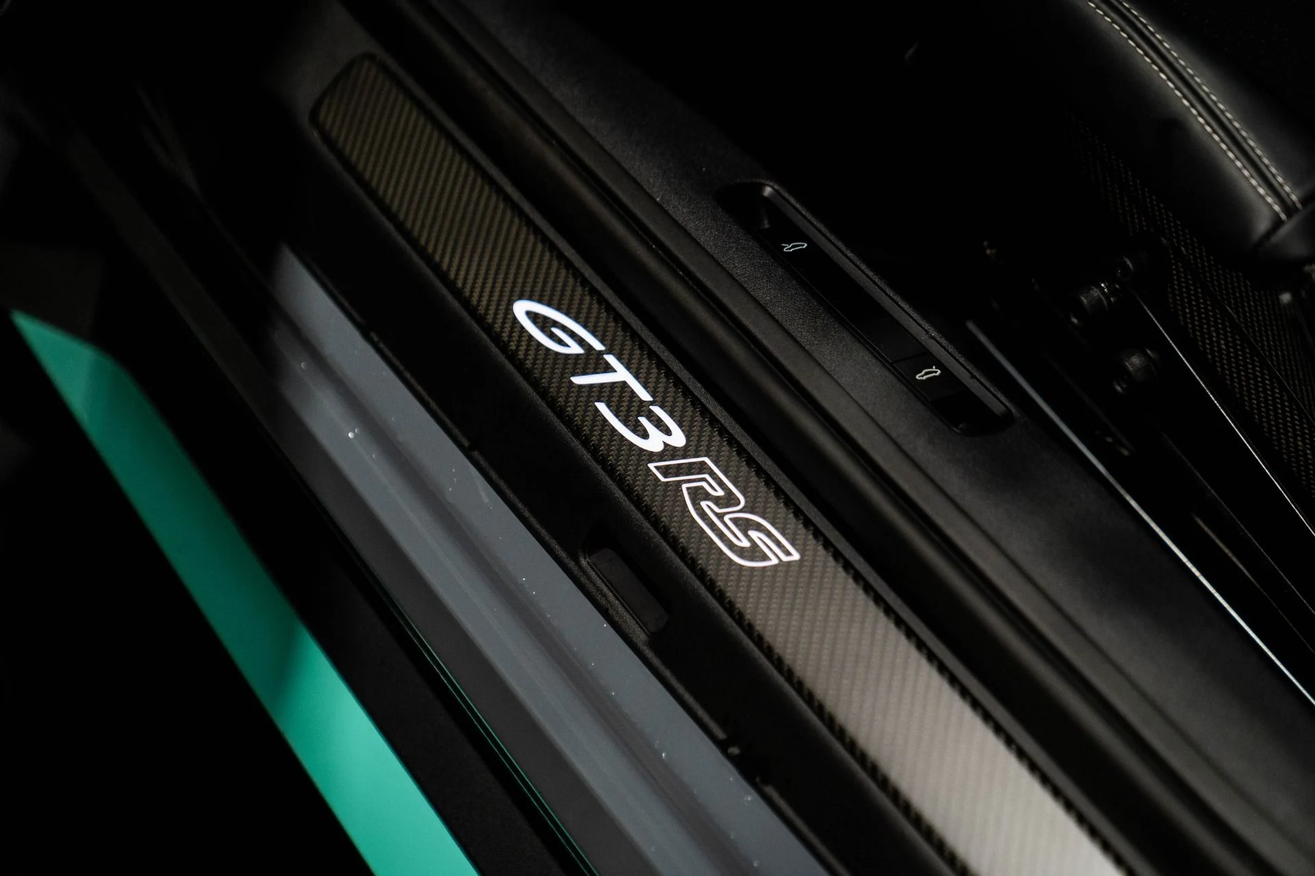 mph021_2740100721_Used_2024_Porsche_911_GT_3_RS_Arctic_Grey_Weissach_Package_1768063558_909217ff22