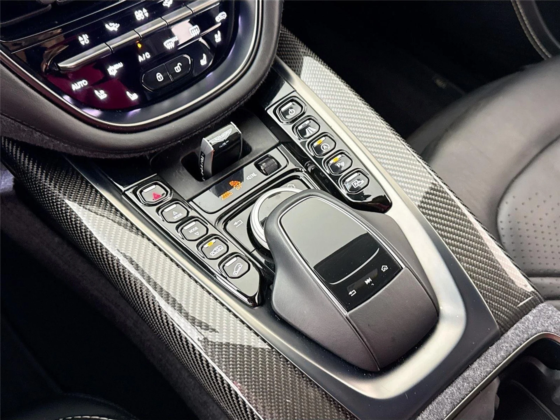 mph021_2750015213_631549d554e3c115a1f9297c0d37bc8b_02c70f557b