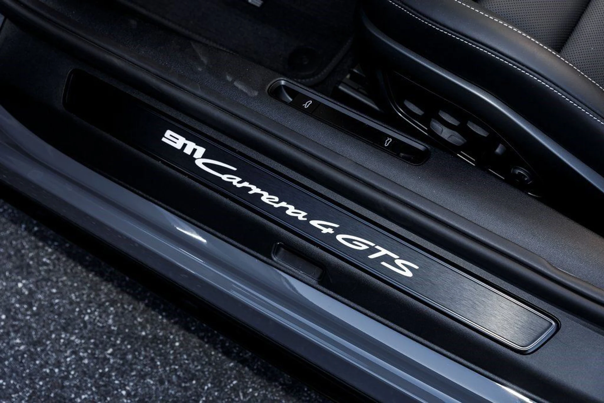 mph021_2766156383_6051f5c4c975c70886cbfbc6e47d7580_ad25859aea