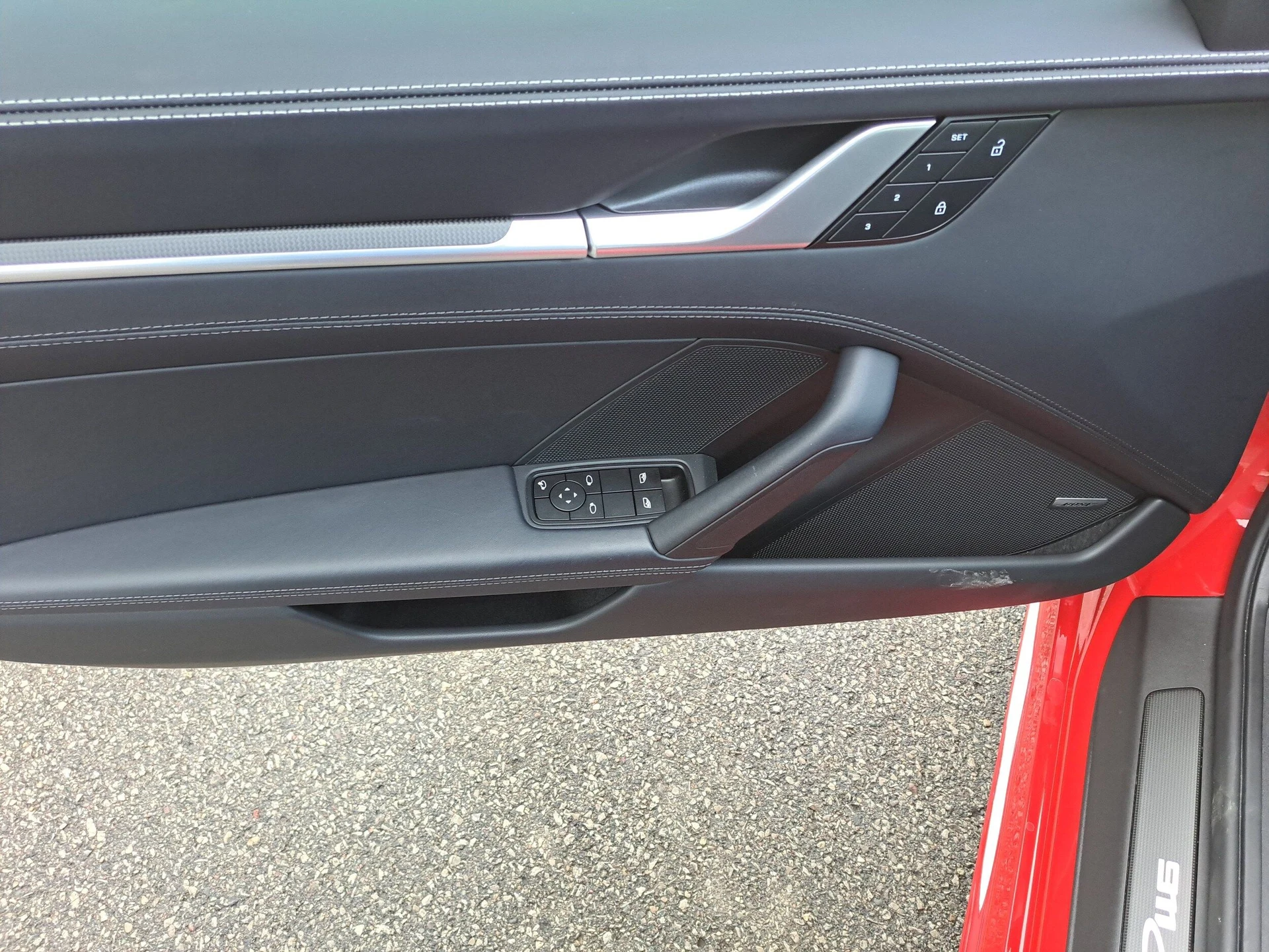 mph021_277169105_66d6d9fc6bd09c7243f152284d6fe861x_5715a86dbf