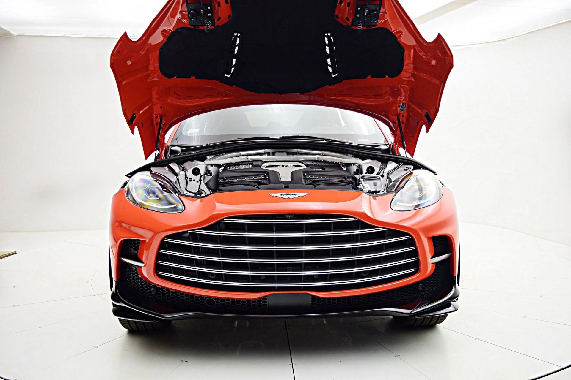 mph021_277276508_New_2025_Aston_Martin_DBX_707_1cc23cd96a