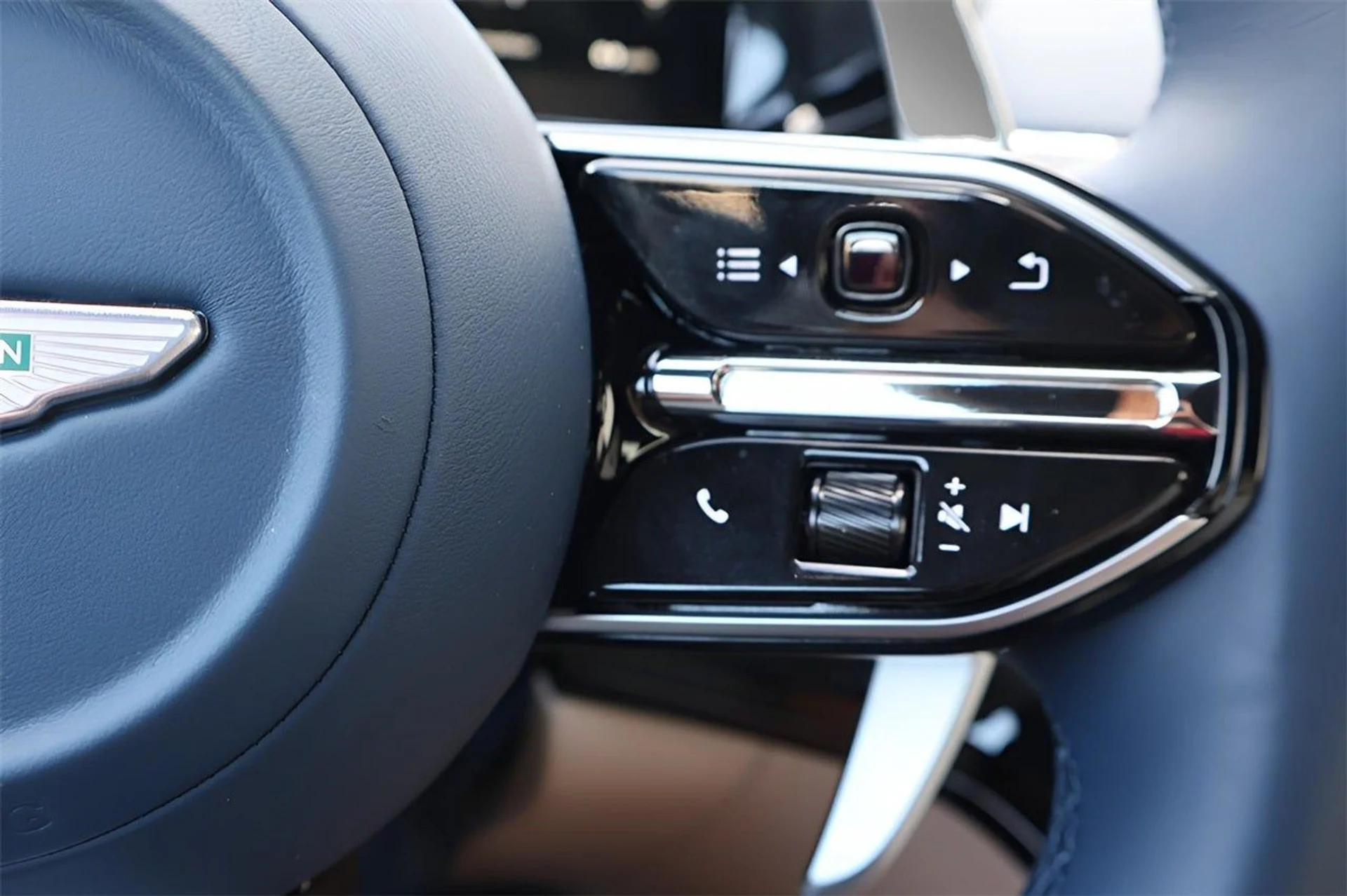 mph021_2773370199_22_91c2a680c4