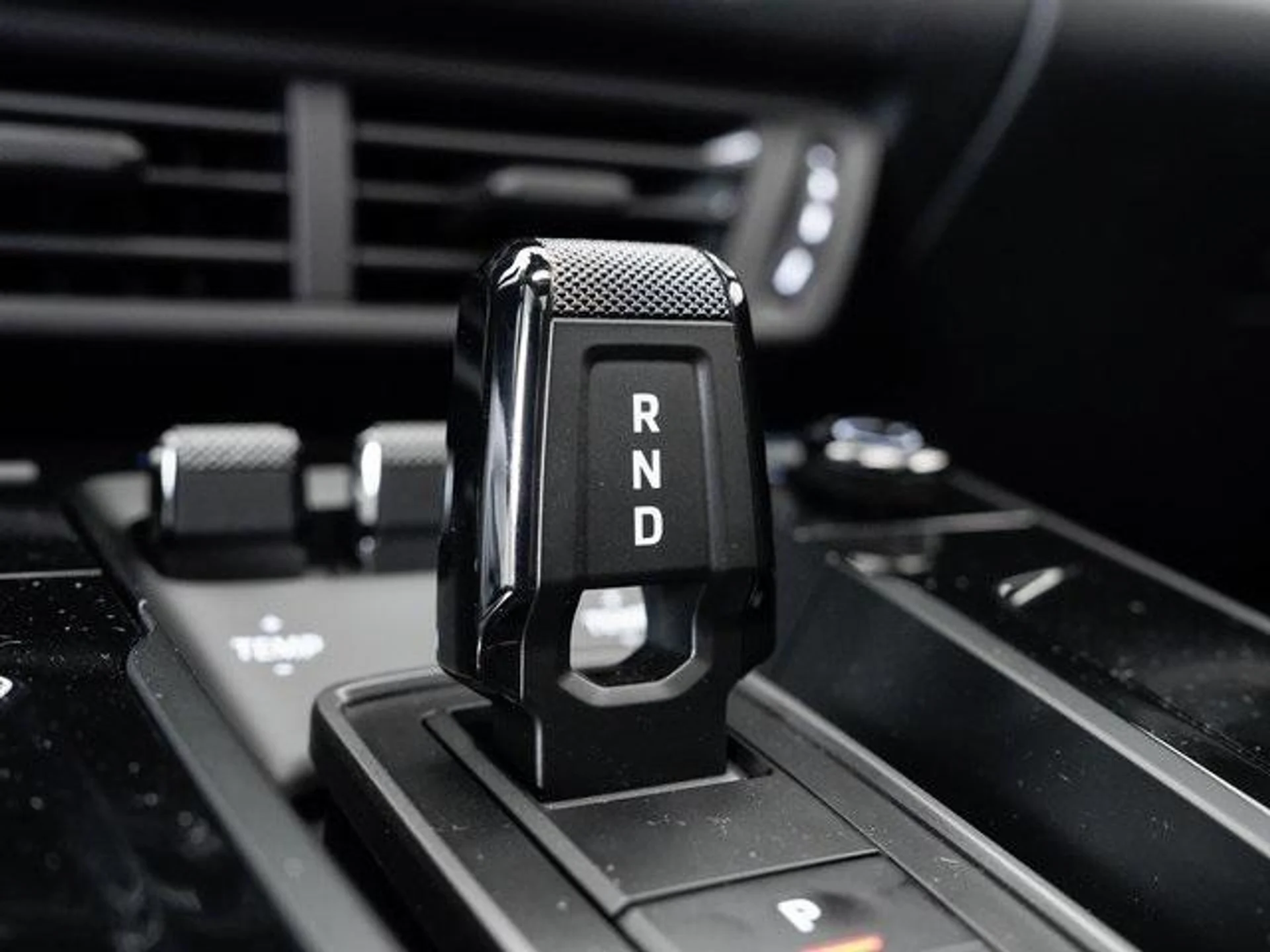 mph021_2782432507_2gn5o_A_Pa_I8i_U66_Kyd7_r_Vez3_T1w_846279c233