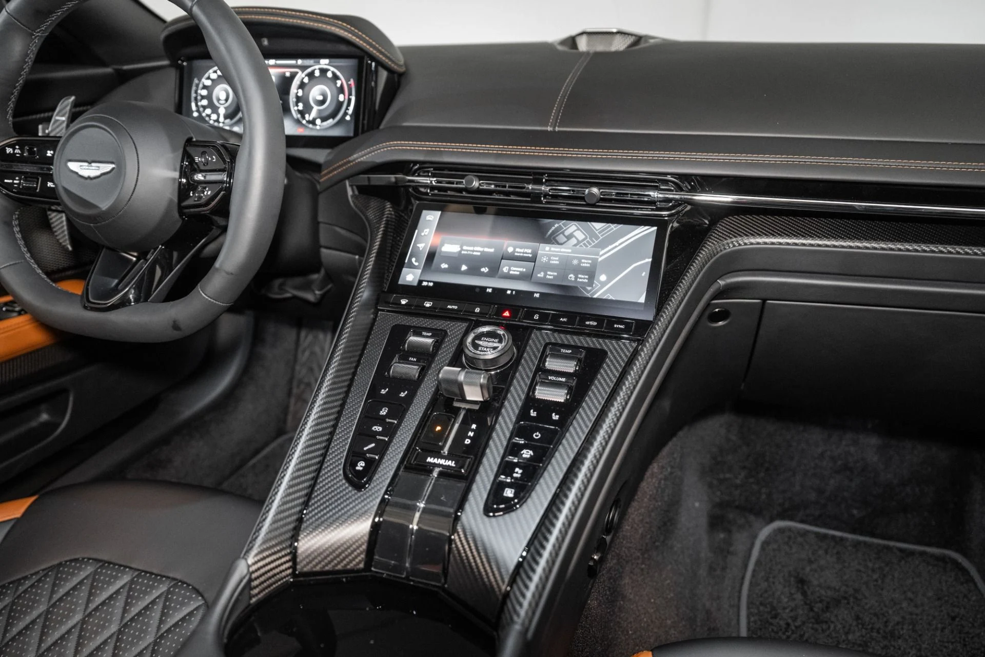 mph021_2796050621_Used_2025_Aston_Martin_DB_12_Coupe_1742566094_30aa8ed148