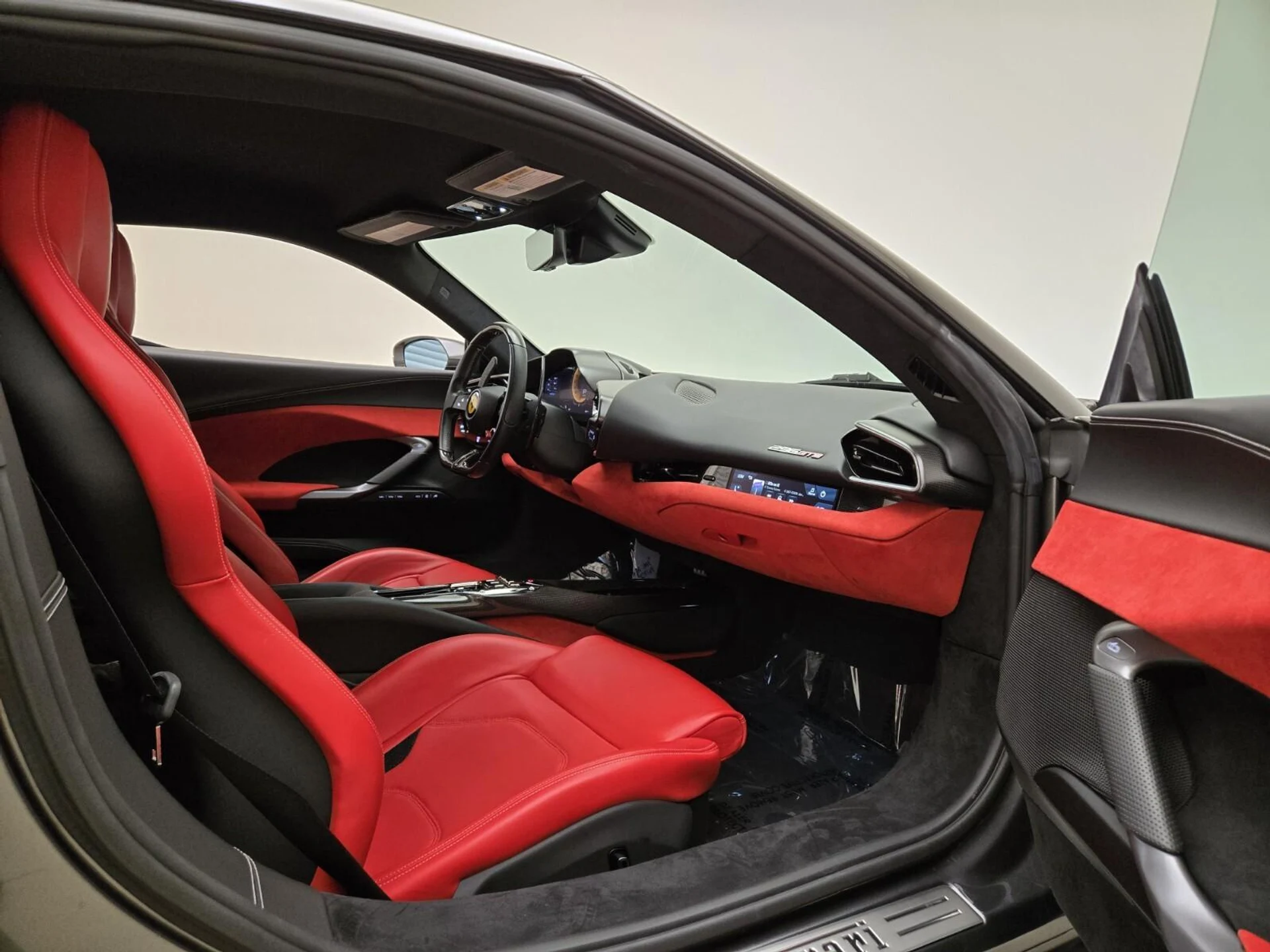 mph021_2798986936_Used_2022_Ferrari_296_GTB_1760166088_c4c45681e3