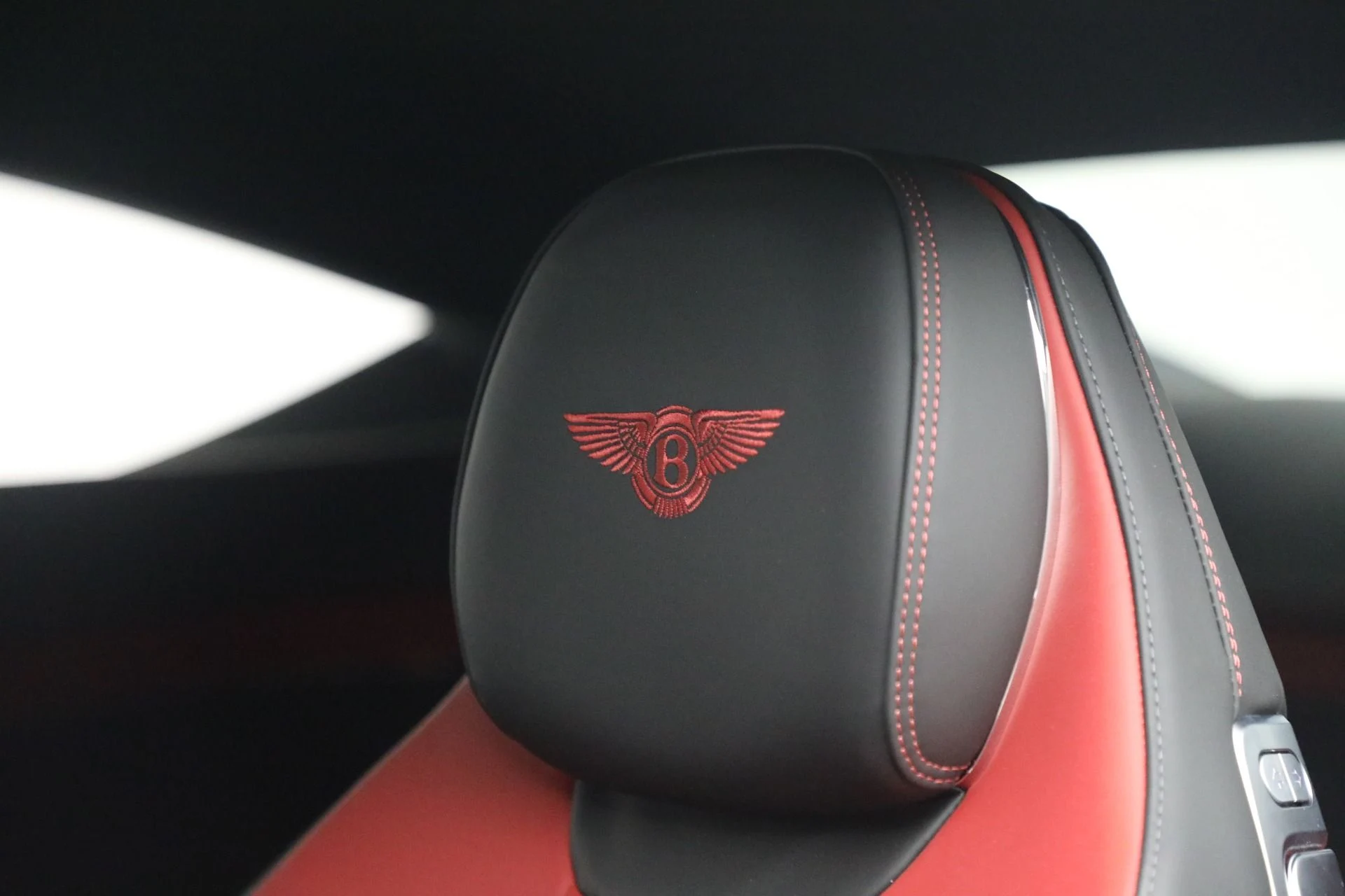 mph021_2806214412_Used_2024_Bentley_Continental_GT_V8_df240f9859
