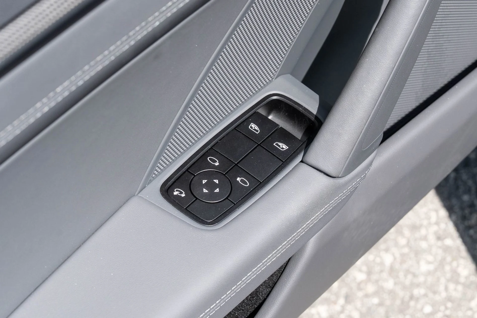 mph021_2809860015_e28c18c8df2590e17050d1f239479c4a_7e87930c43