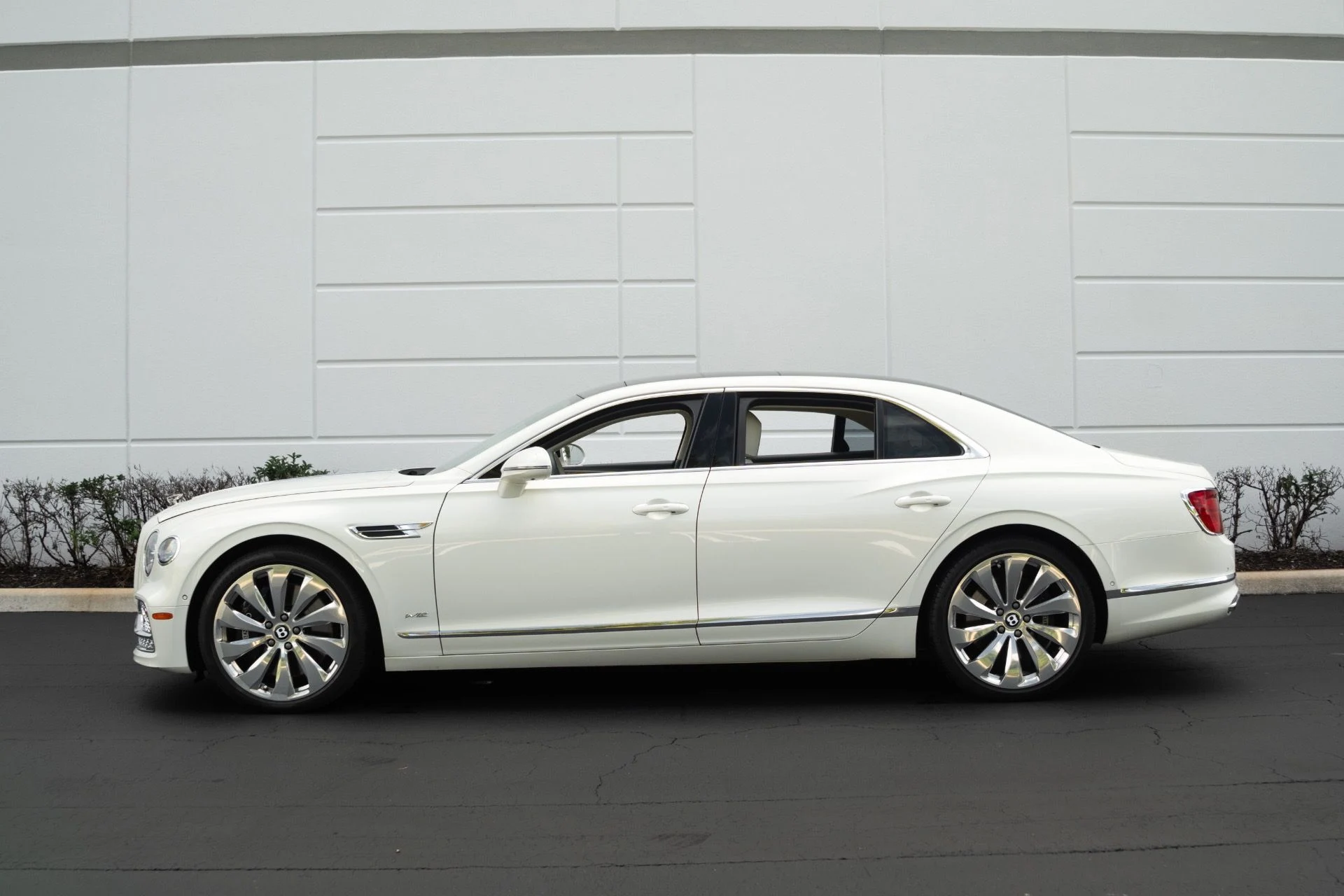 mph021_281979438_Used_2021_Bentley_Flying_Spur_W12_1764866483_f14c41590e