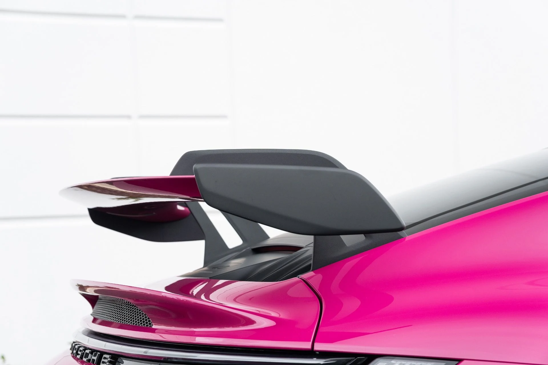 mph021_2825130613_Used_2024_Porsche_911_GT_3_1776966322_a50a031987