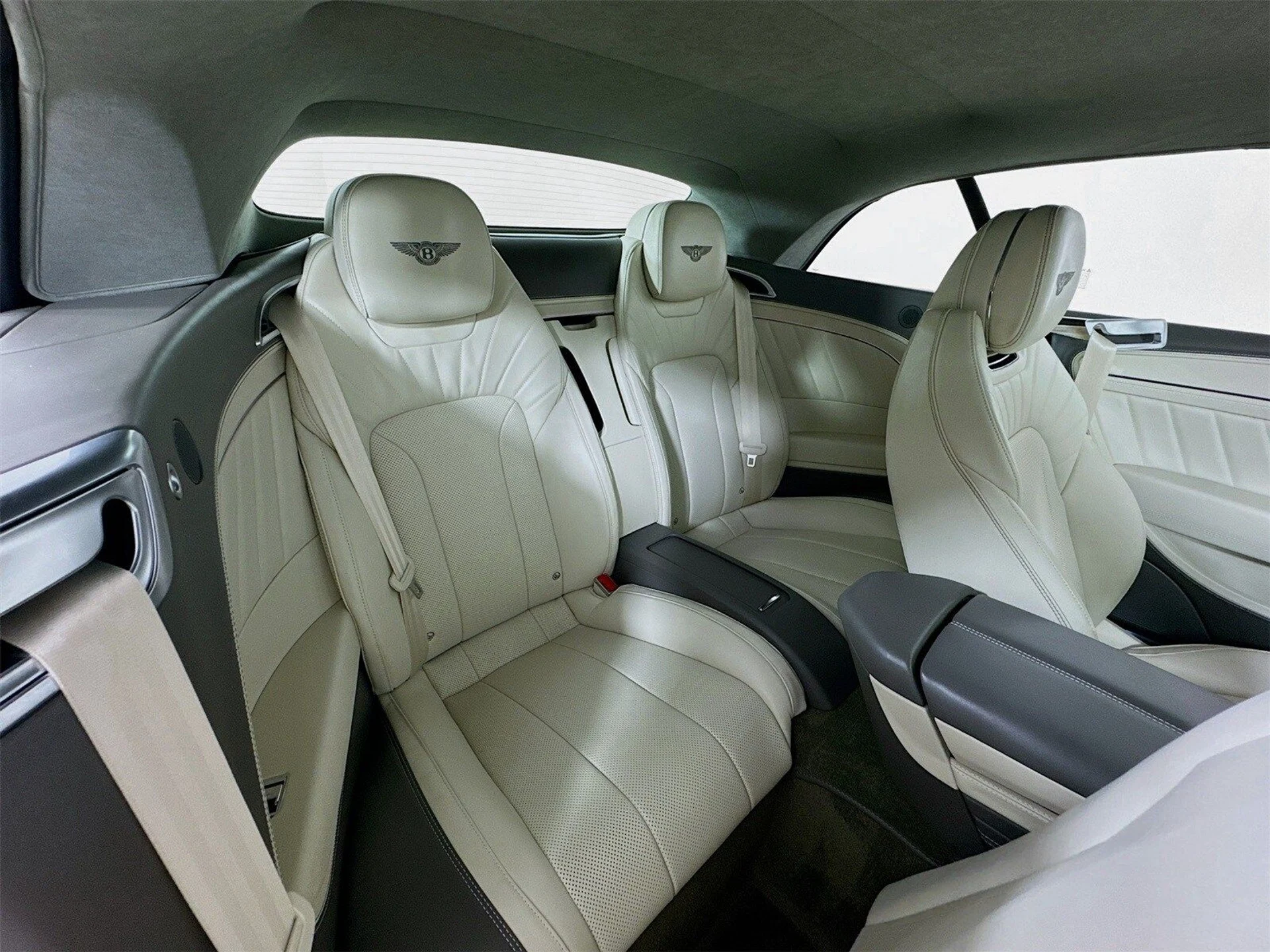 mph021_2830631794_5e62d0bb99fd0739ea816ec9c6682081x_f85b8e6b43