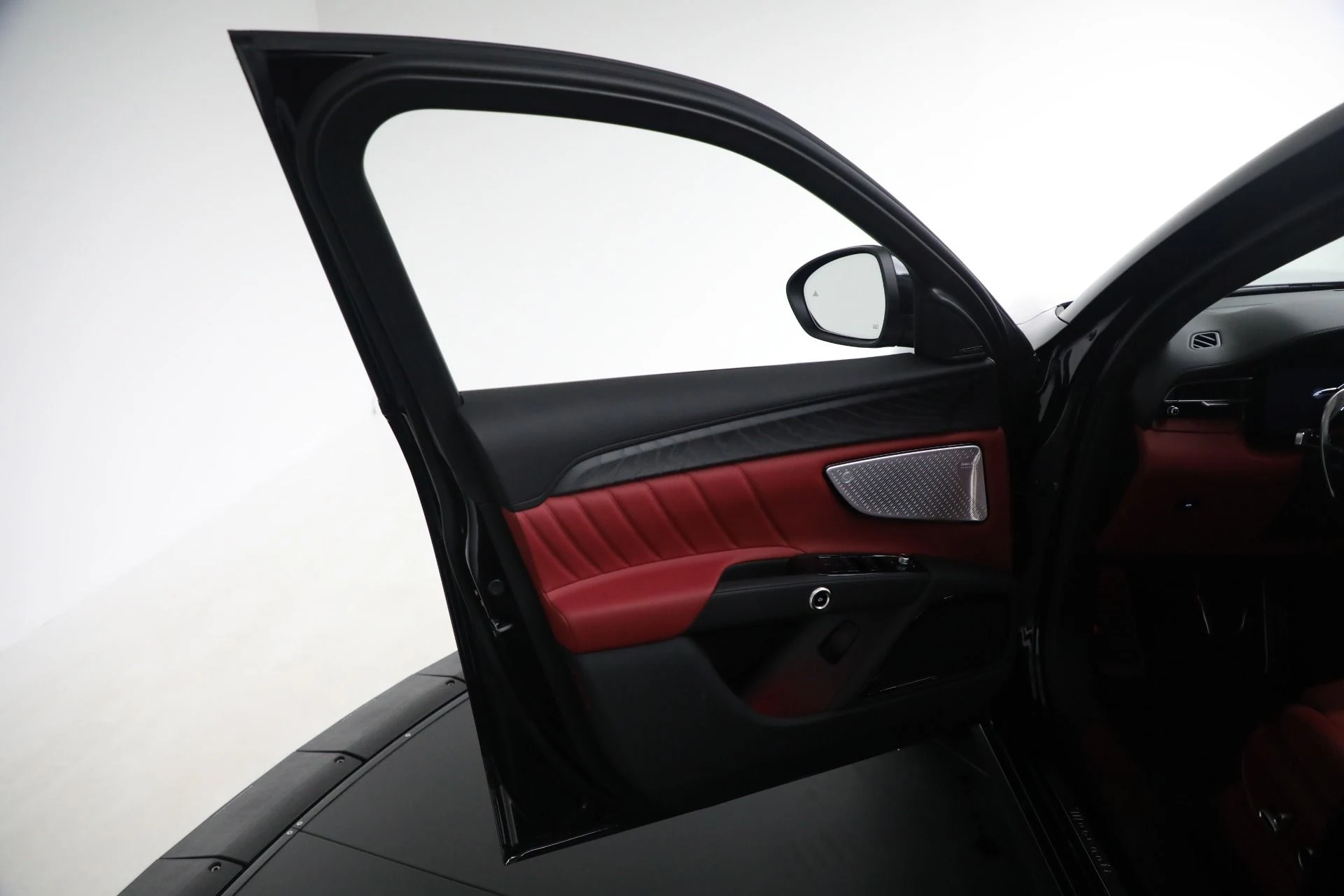 mph021_2840584488_New_2025_Maserati_Grecale_9db1de85a7