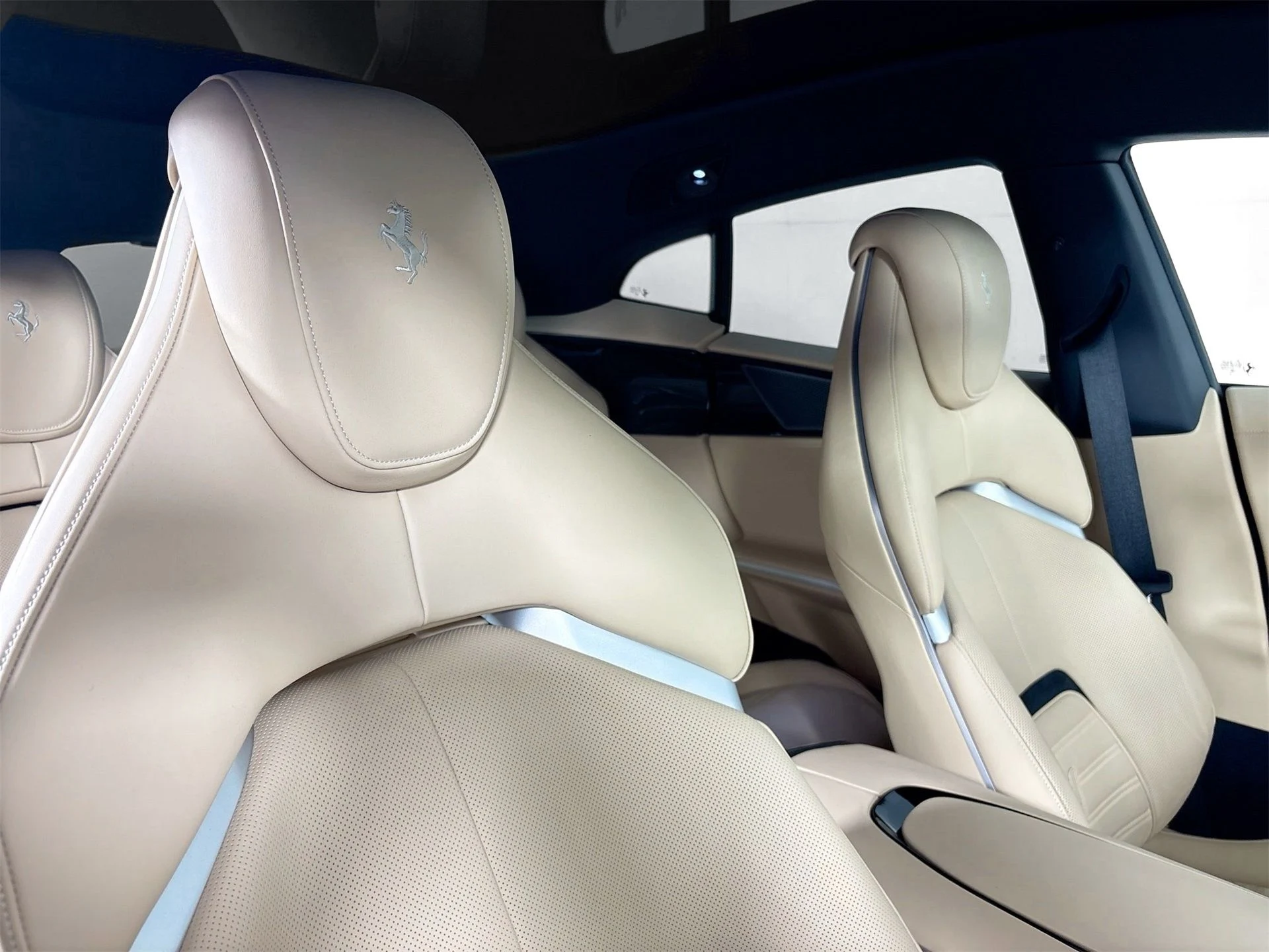 mph021_2841575692_890ffb0aa374989b3f774ba5f2011fb6_2c55251093