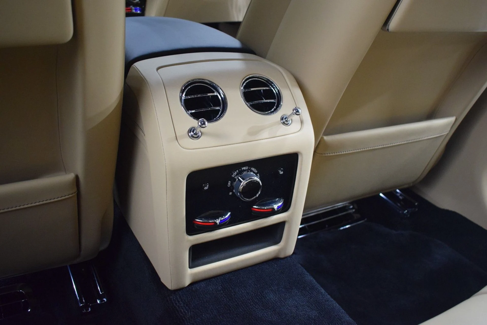 mph021_2842355513_c0aace4e04bcb622c5559840aa098261x_af7cd3897c