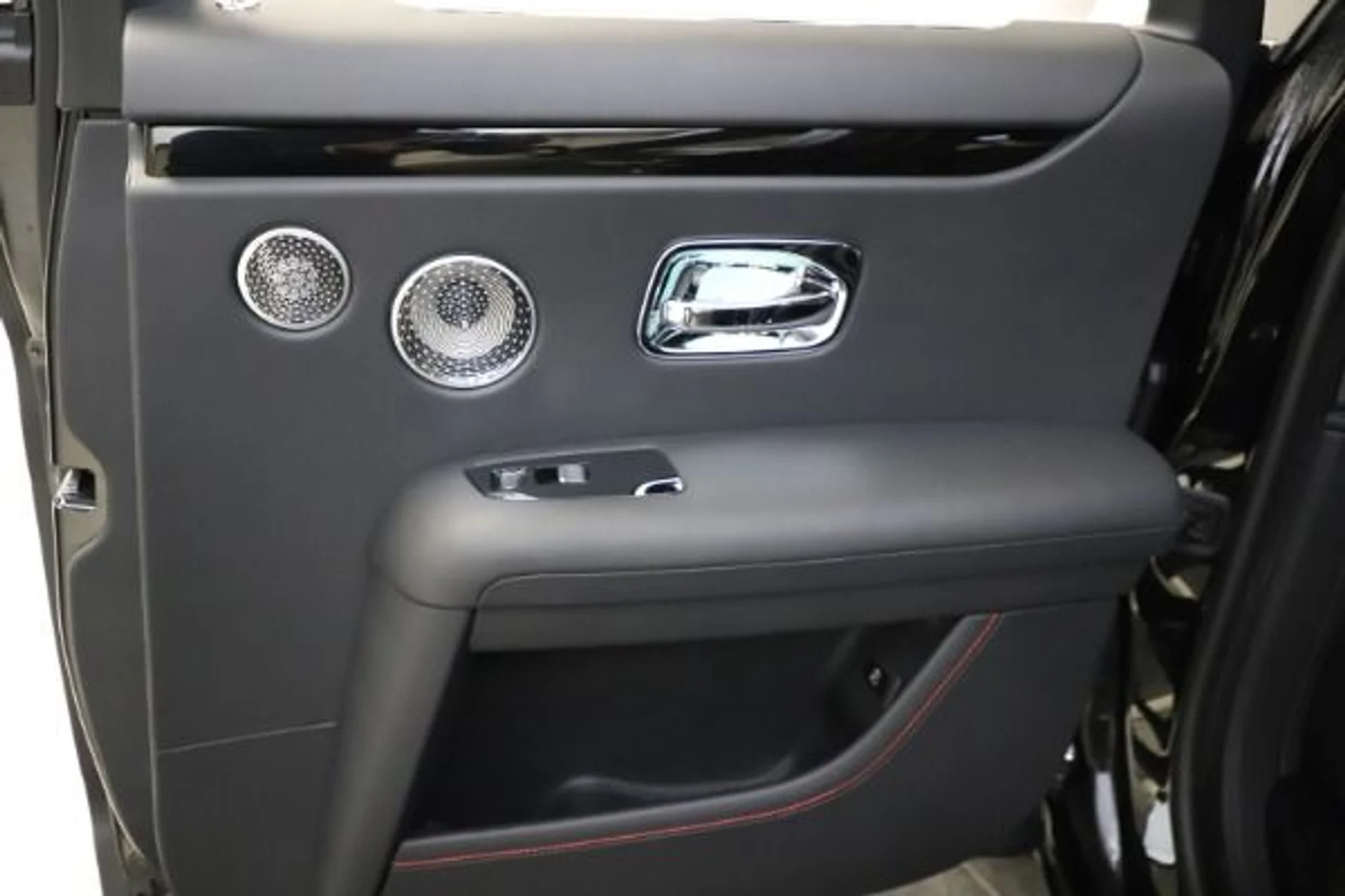 mph021_2846013227_Used_2021_Rolls_Royce_Ghost_1a2e0be521