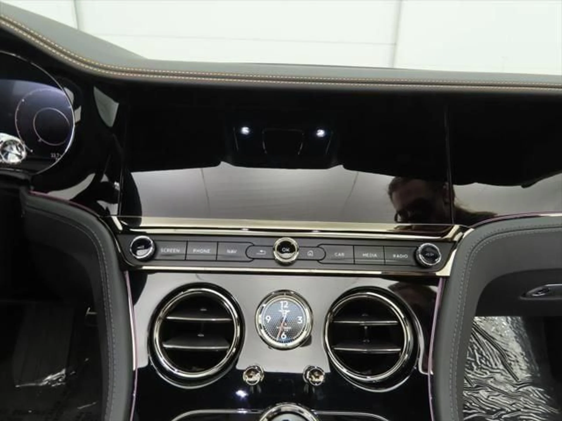 mph021_2847364586_used_2025_bentley_continental_gtblackeditionconvertible_8119_23029542_22_640_904f5ebd33