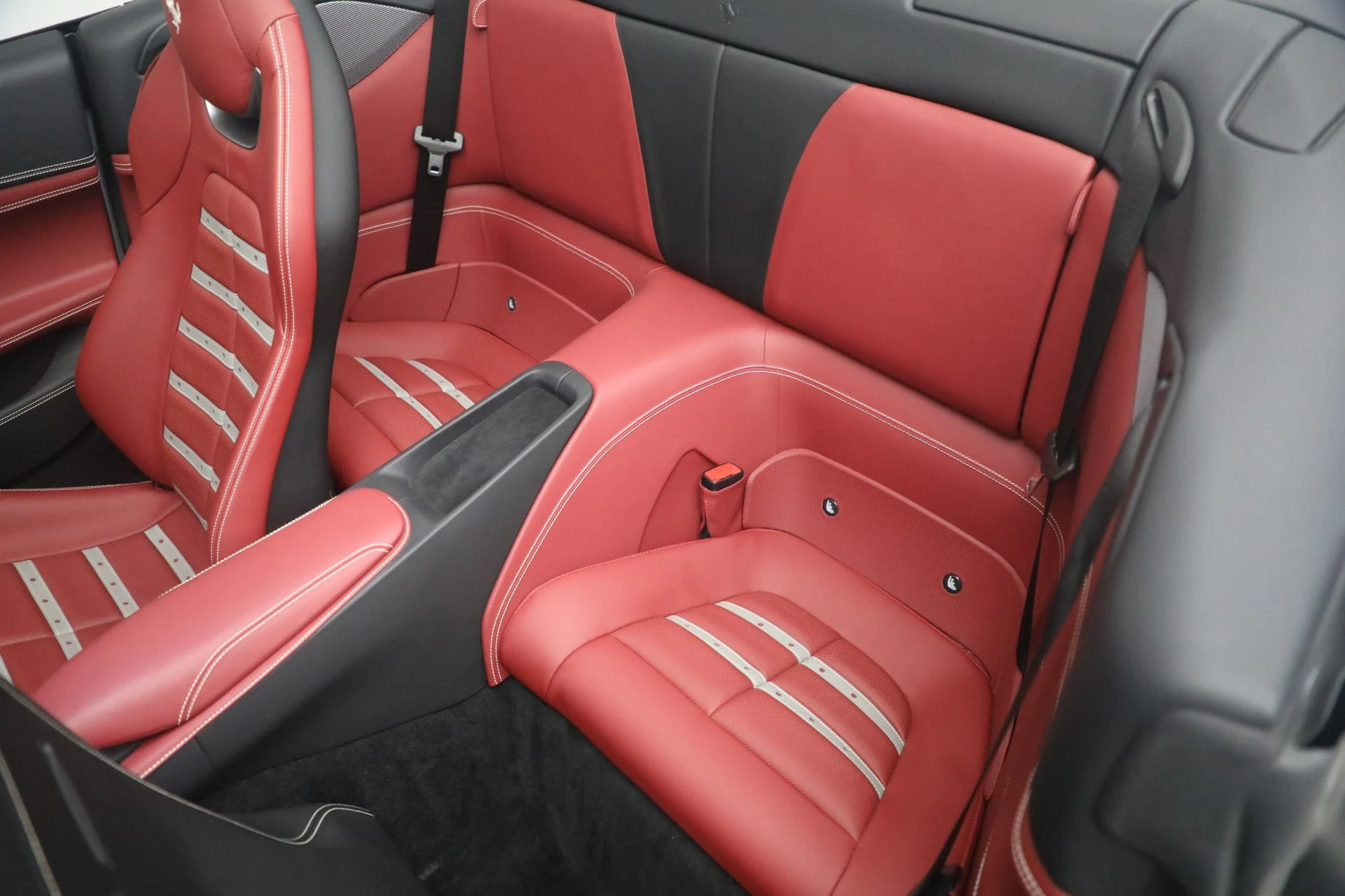 mph021_2852799778_Used_2022_Ferrari_Portofino_M_1761750007_f89adb8a95