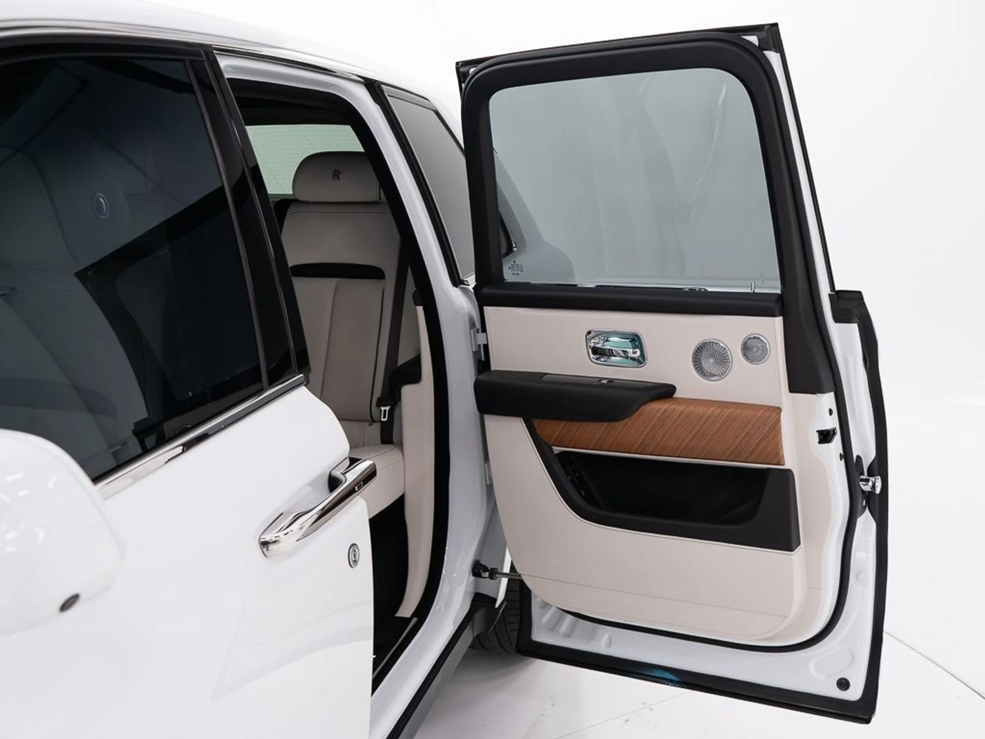 mph021_2853589351_05f7206087c2e989bf0c6e7b3af0545e_5cbf3f5695