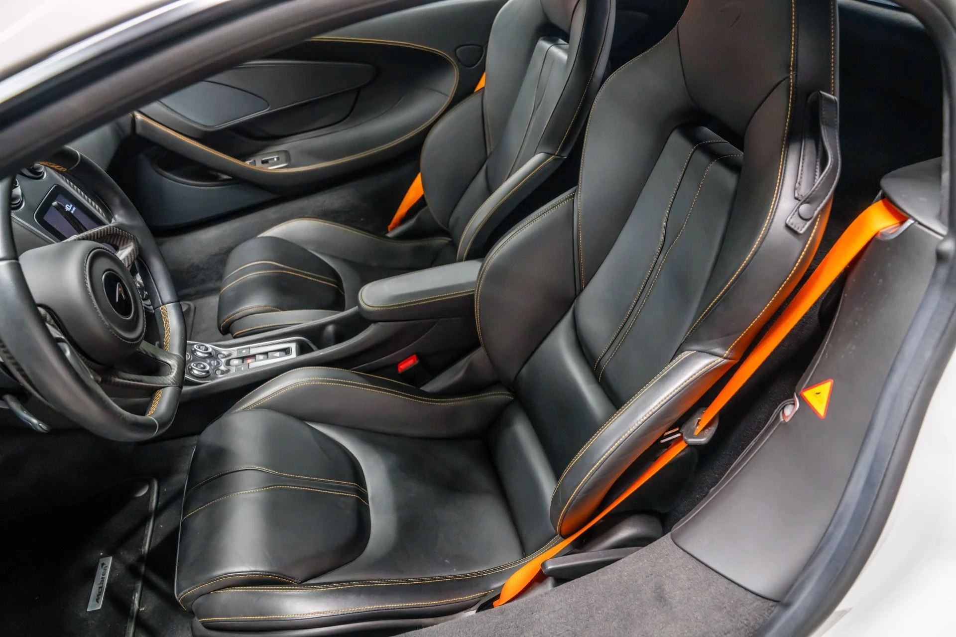 mph021_285536376_Used_2019_Mc_Laren_570_S_1753386300_2ee7dccd44
