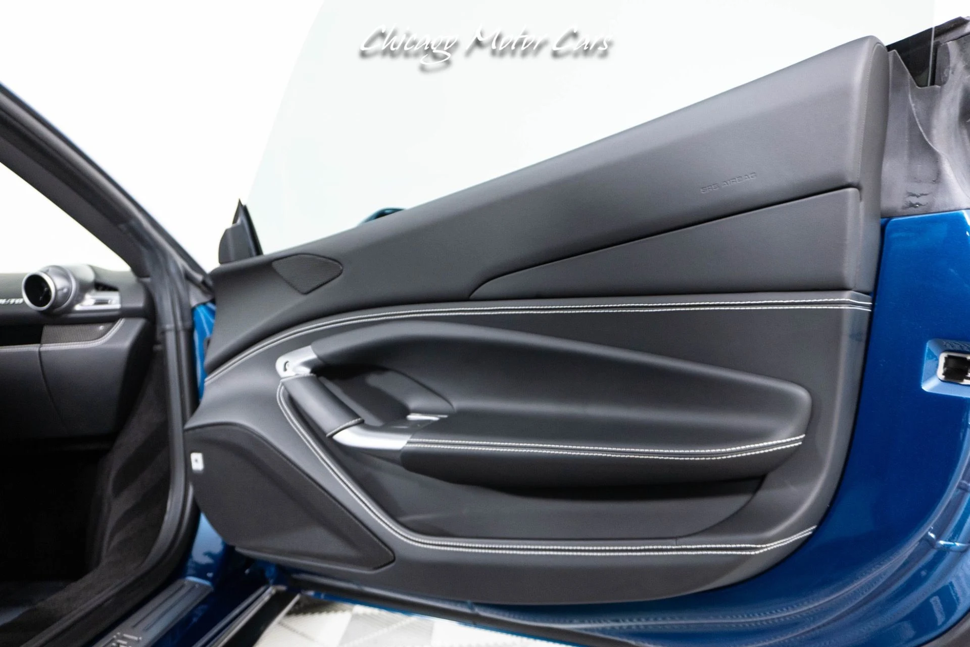 mph021_2860763414_13224_p22_l_ce39a59075