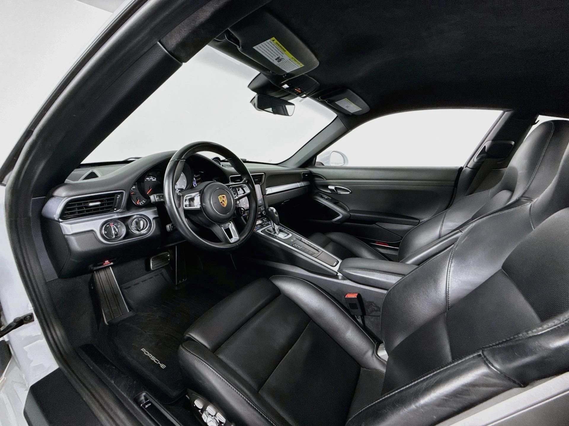 mph021_2861483548_Used_2018_Porsche_911_Carrera_S_1791577843_e7da0fb94d