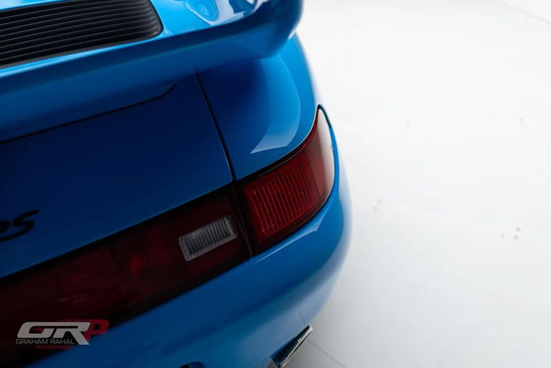 mph021_2862606745_B3_B8_DD_6_C_DE_93_441_C_9_C42_1813_D339_F5_BC_2851909273