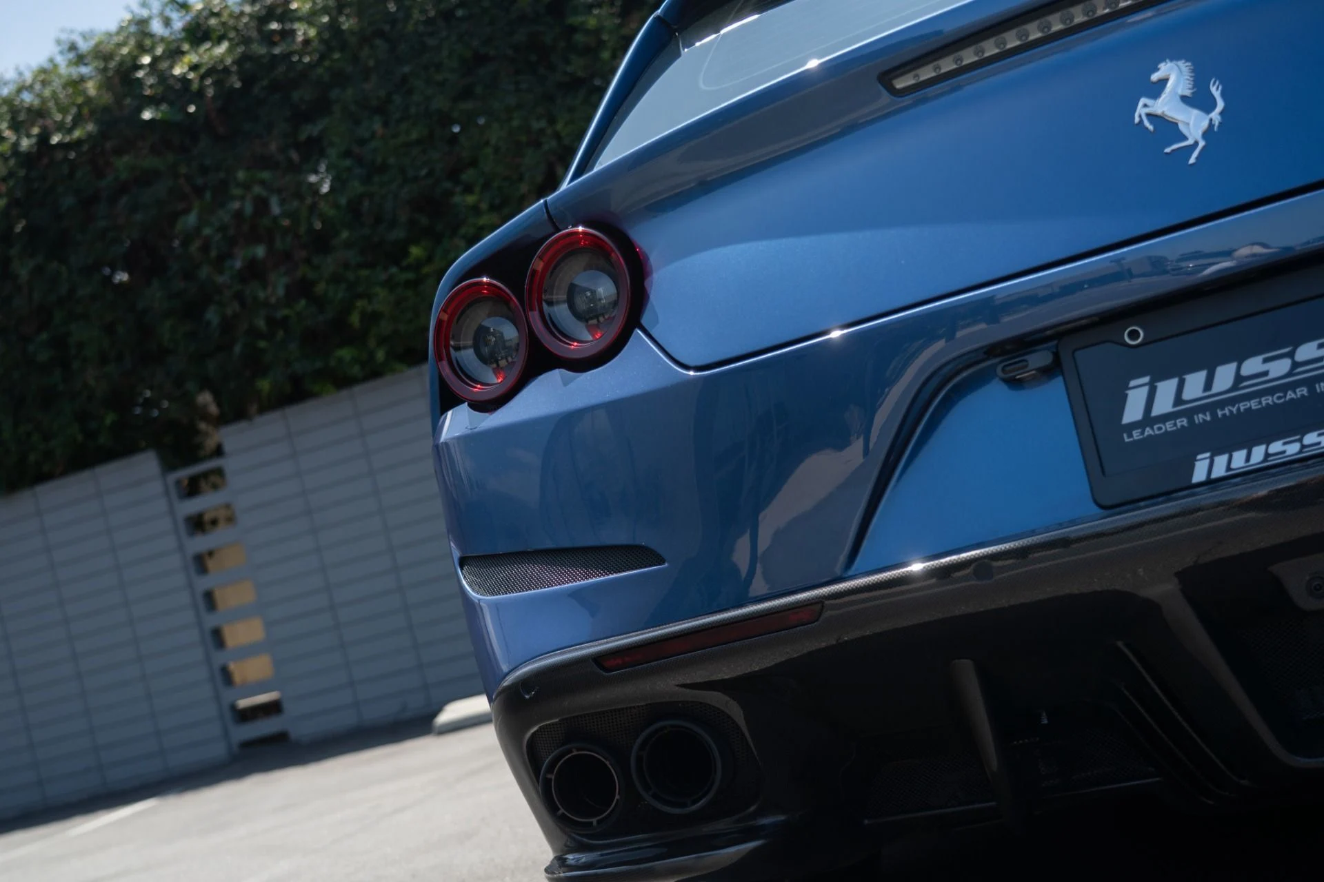 mph021_2864165669_Used_2017_Ferrari_GTC_4_Lusso_1755302053_a9ff35e50f