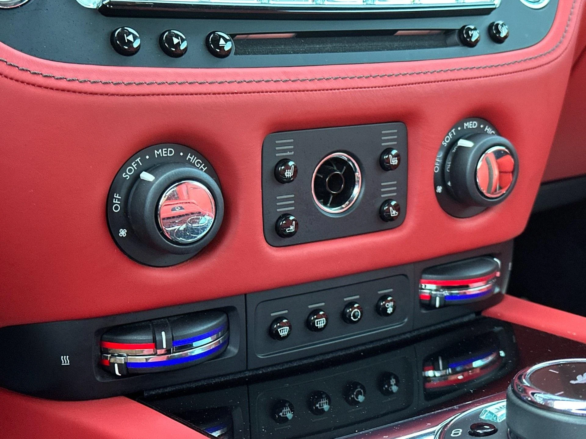 mph021_2874248159_Used_2017_Rolls_Royce_Wraith_1761919826_ac76a061b6