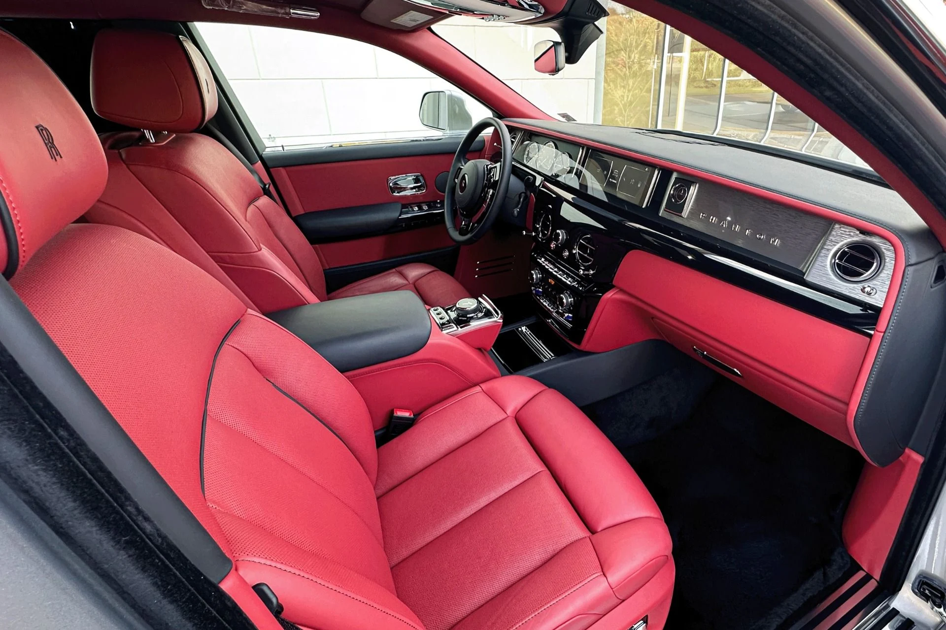 mph021_287817379_Used_2022_Rolls_Royce_Phantom_EWB_1762892452_a91af02dc6